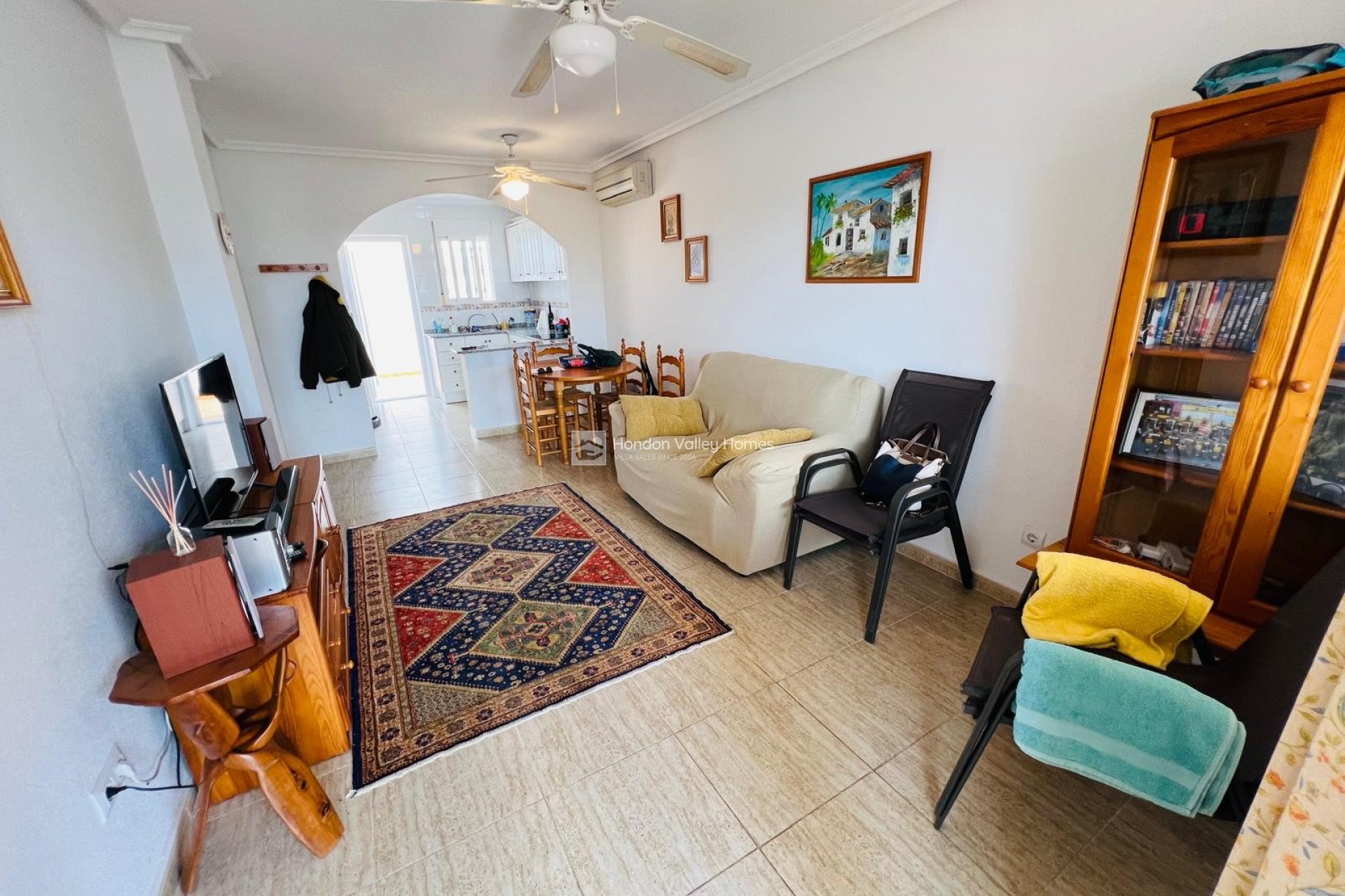 Resale - Townhouse - Daya Nueva