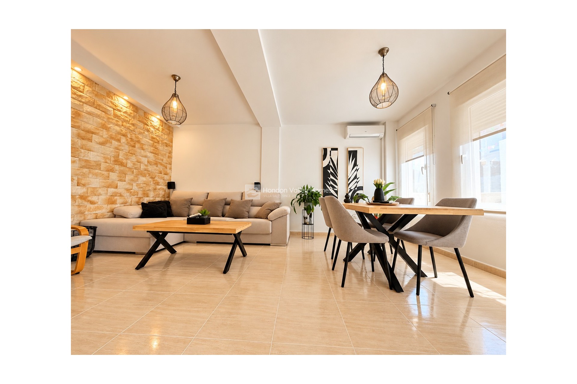 Resale - Townhouse - Daya Nueva