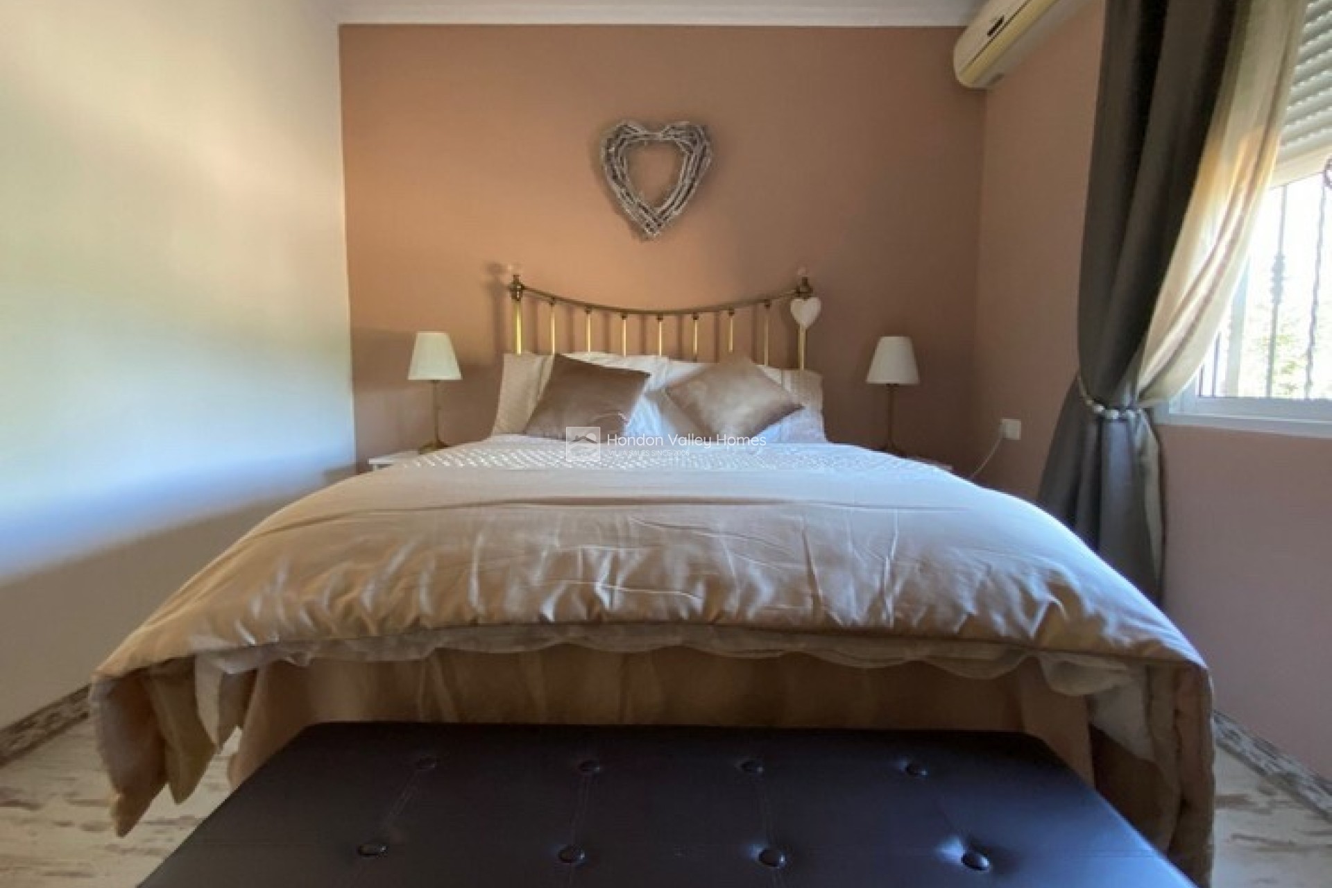 Resale - Villa - Albatera