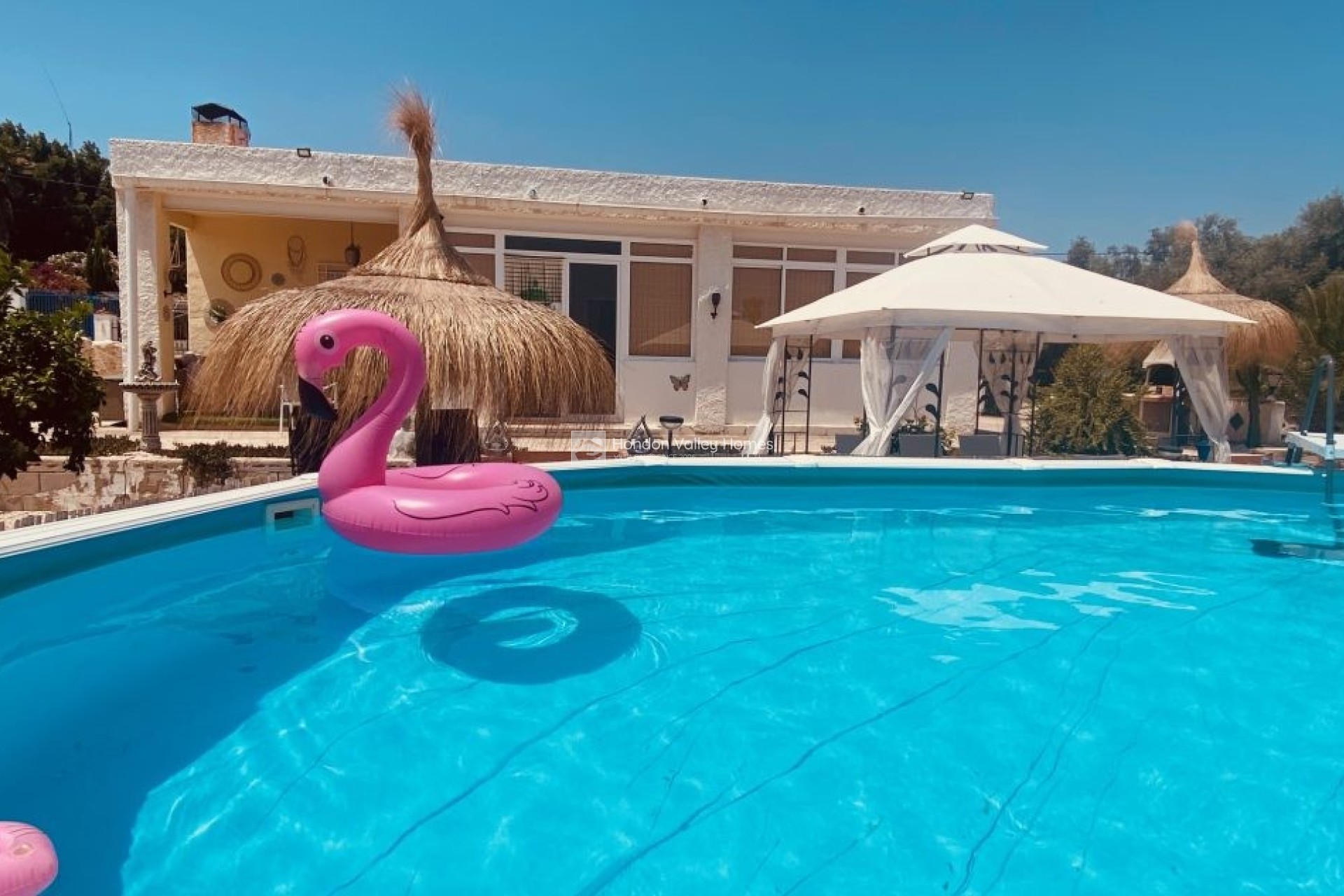 Resale - Villa - Albatera
