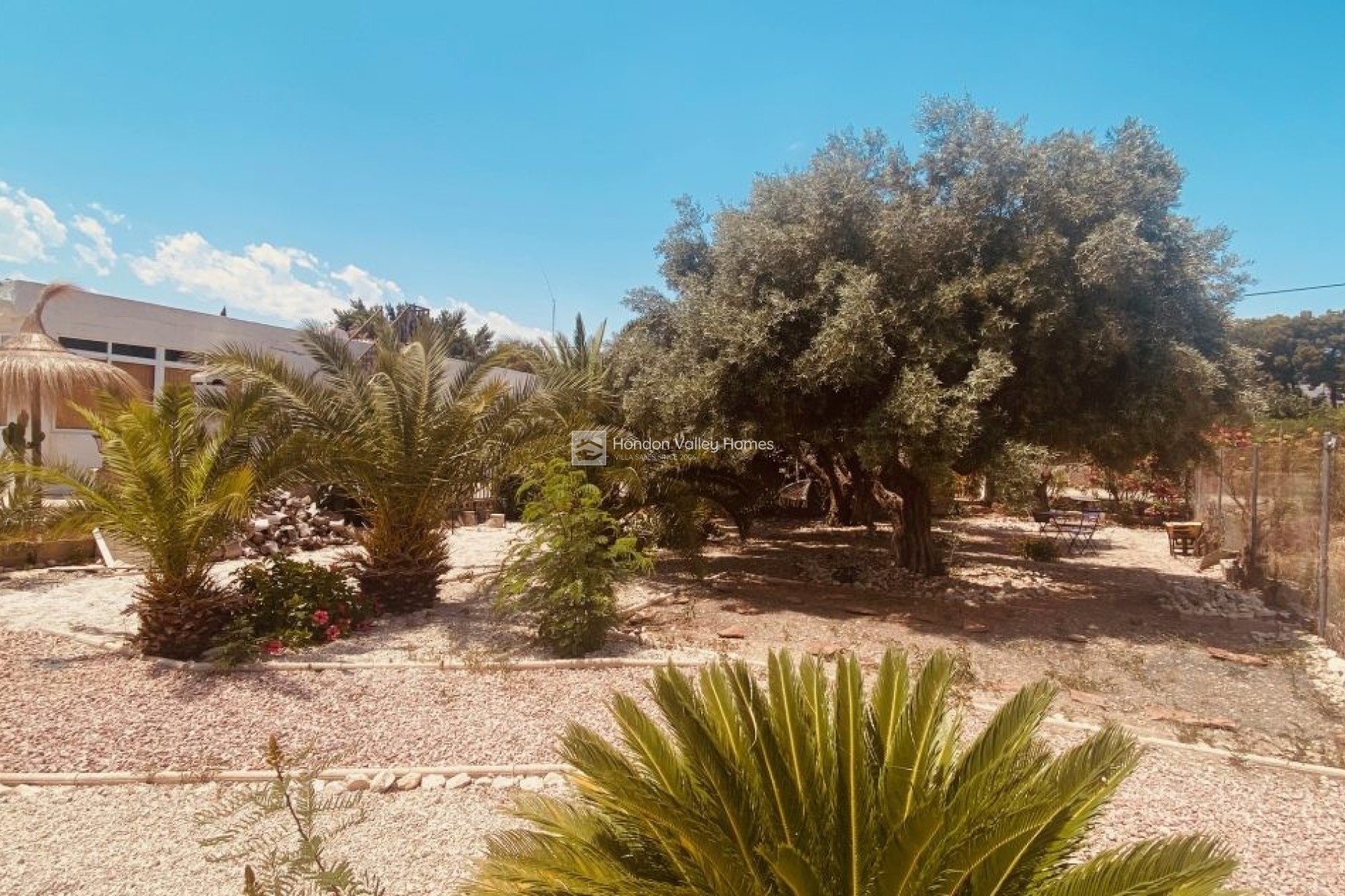 Resale - Villa - Albatera