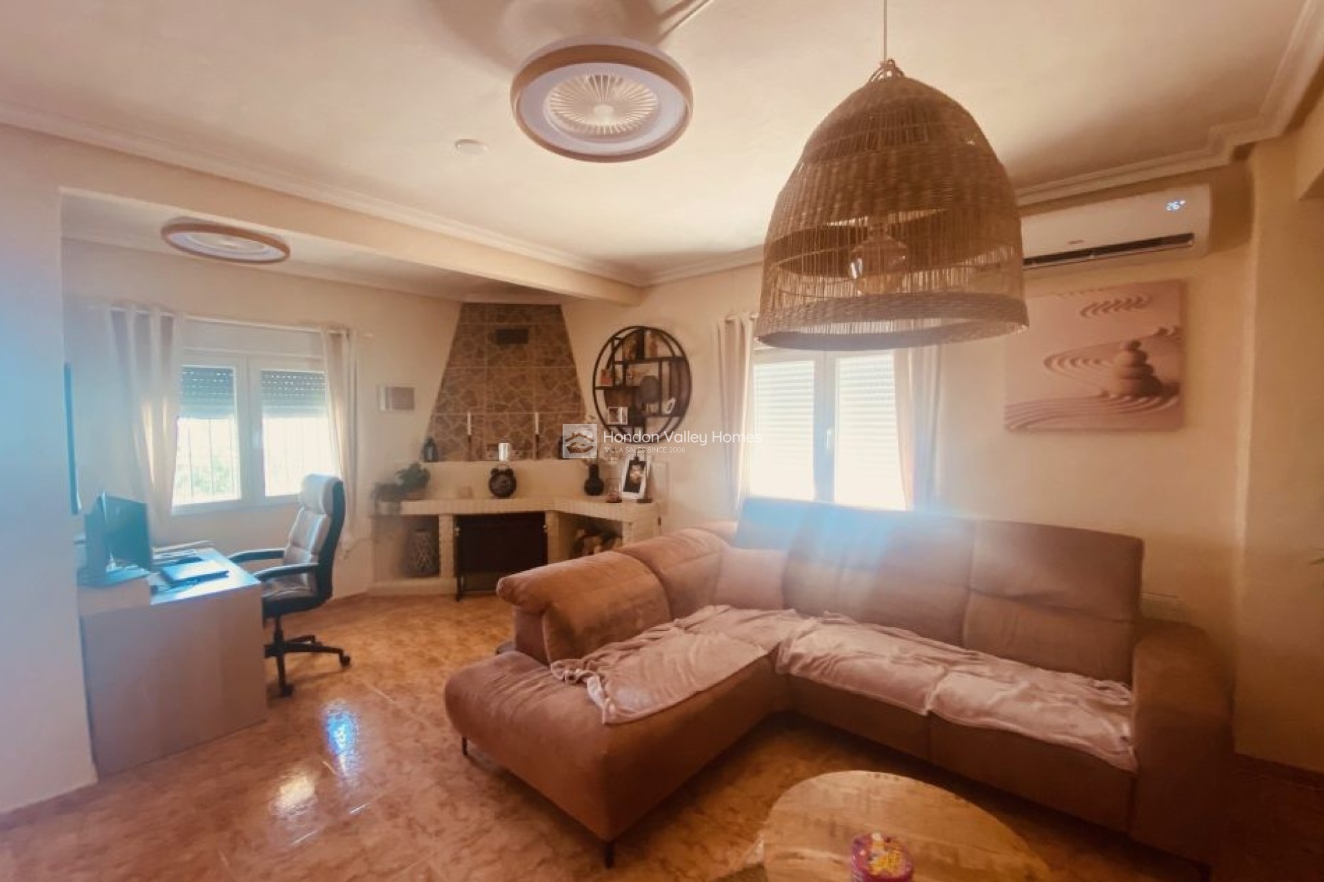 Resale - Villa - Albatera