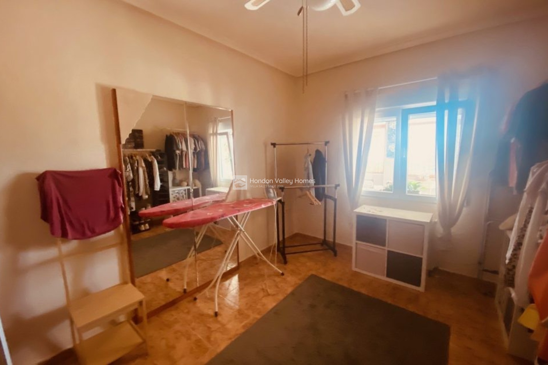 Resale - Villa - Albatera