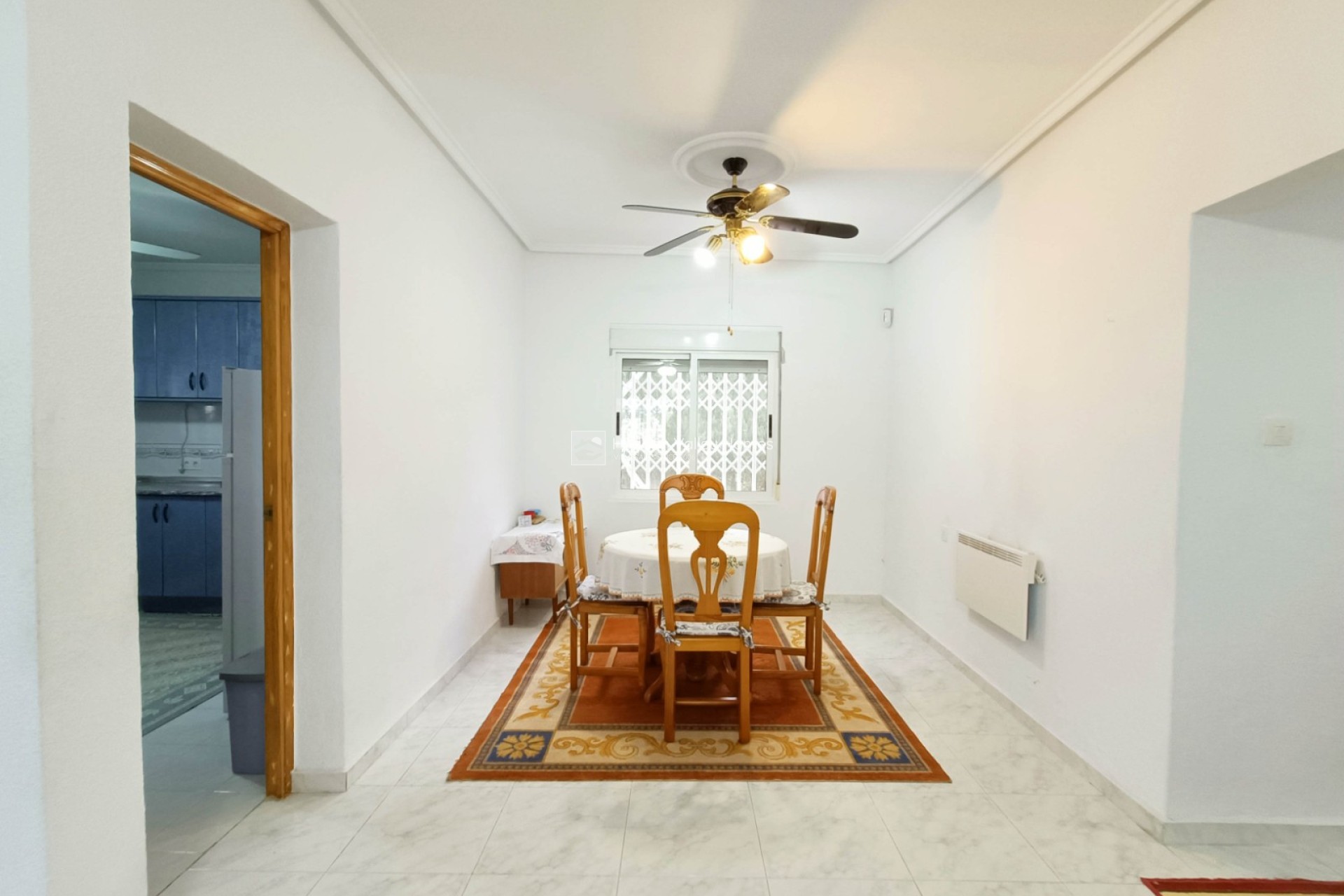 Resale - Villa - Albatera