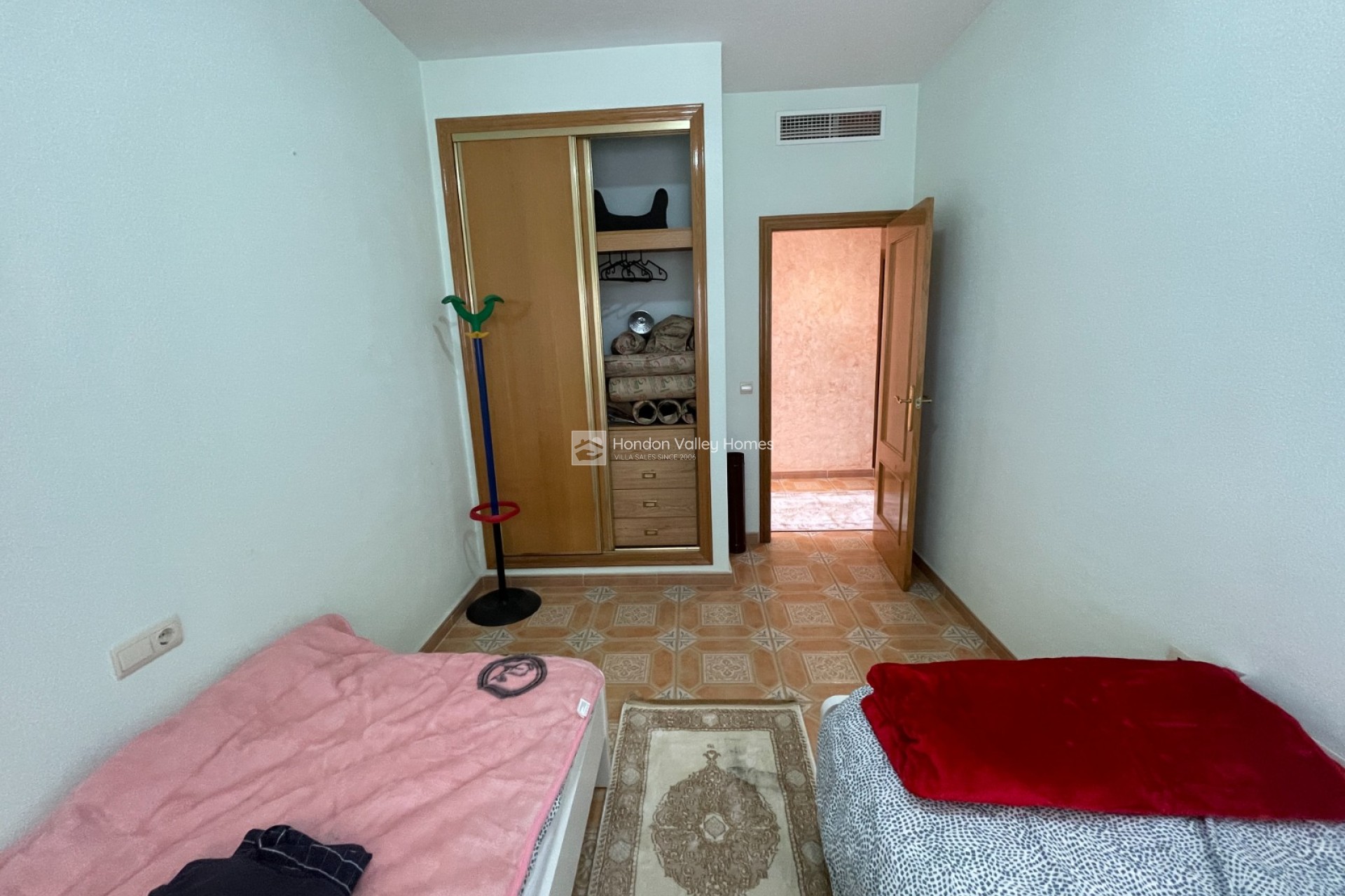Resale - Villa - Albatera