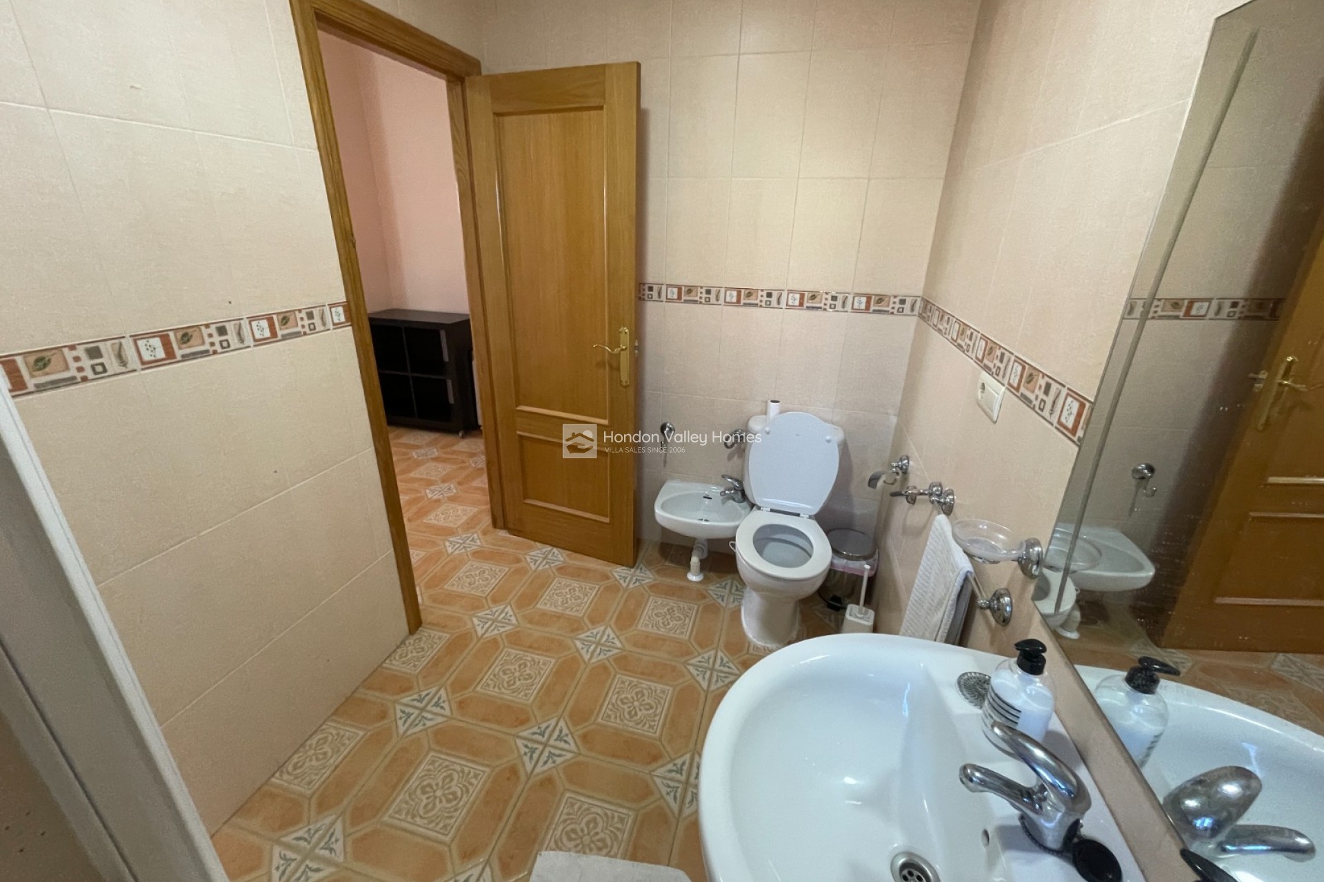 Resale - Villa - Albatera