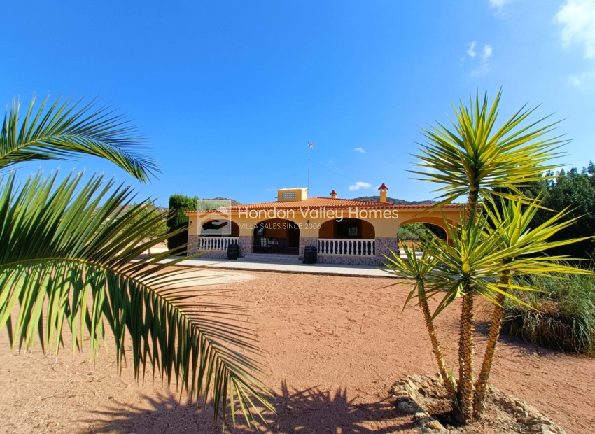 Resale - Villa - Aspe