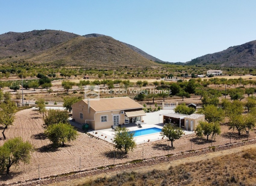 Resale - Villa - BARBARROJA