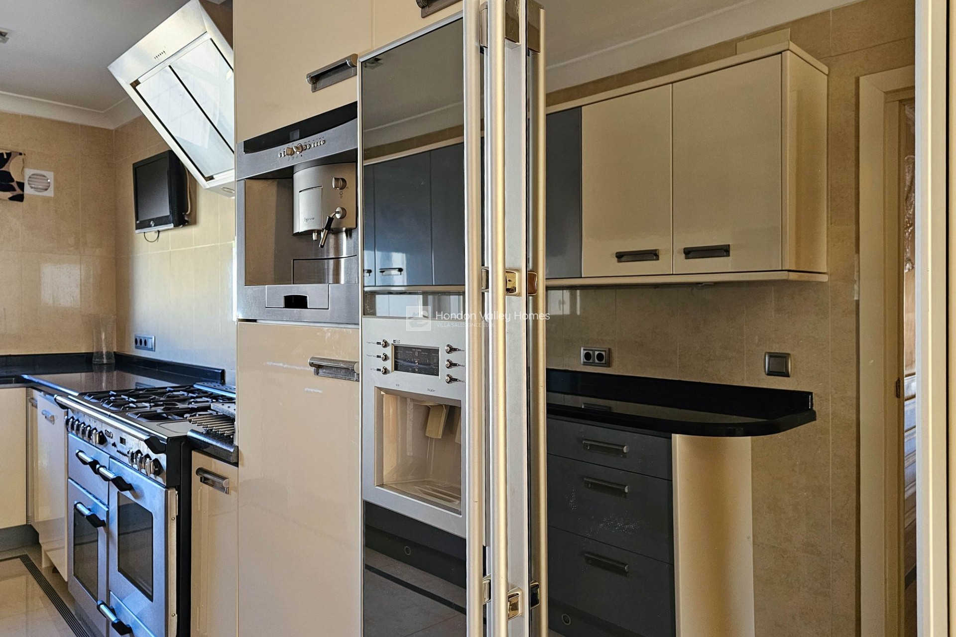 Resale - Villa - Benissa