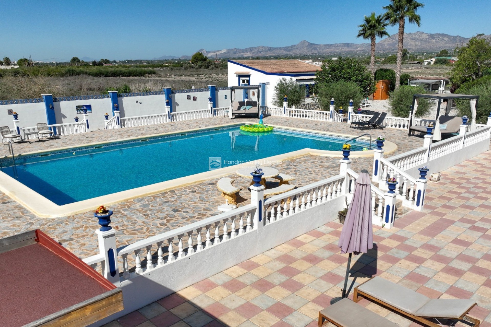 Resale - Villa - Crevillente