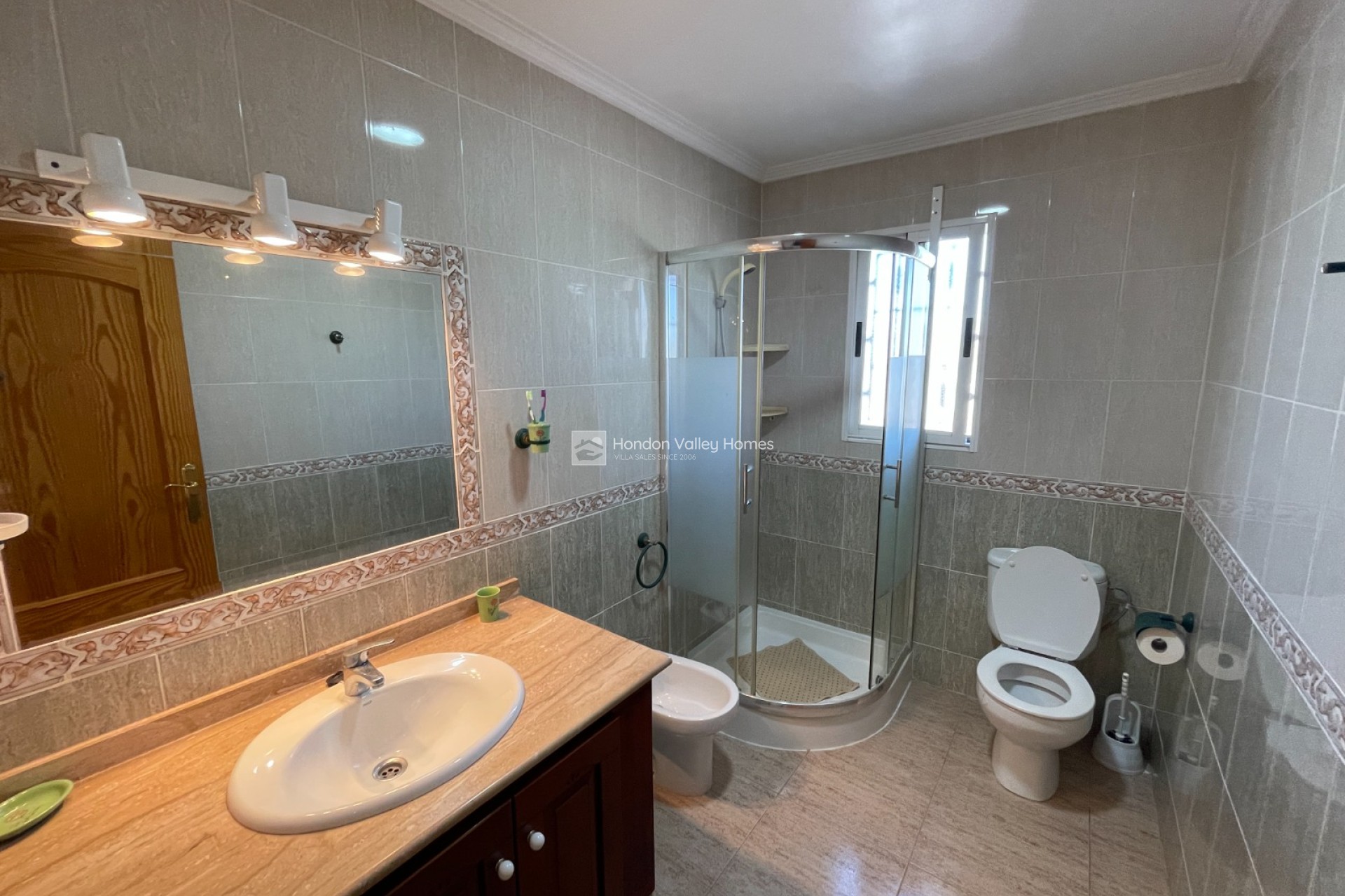 Resale - Villa - Crevillente
