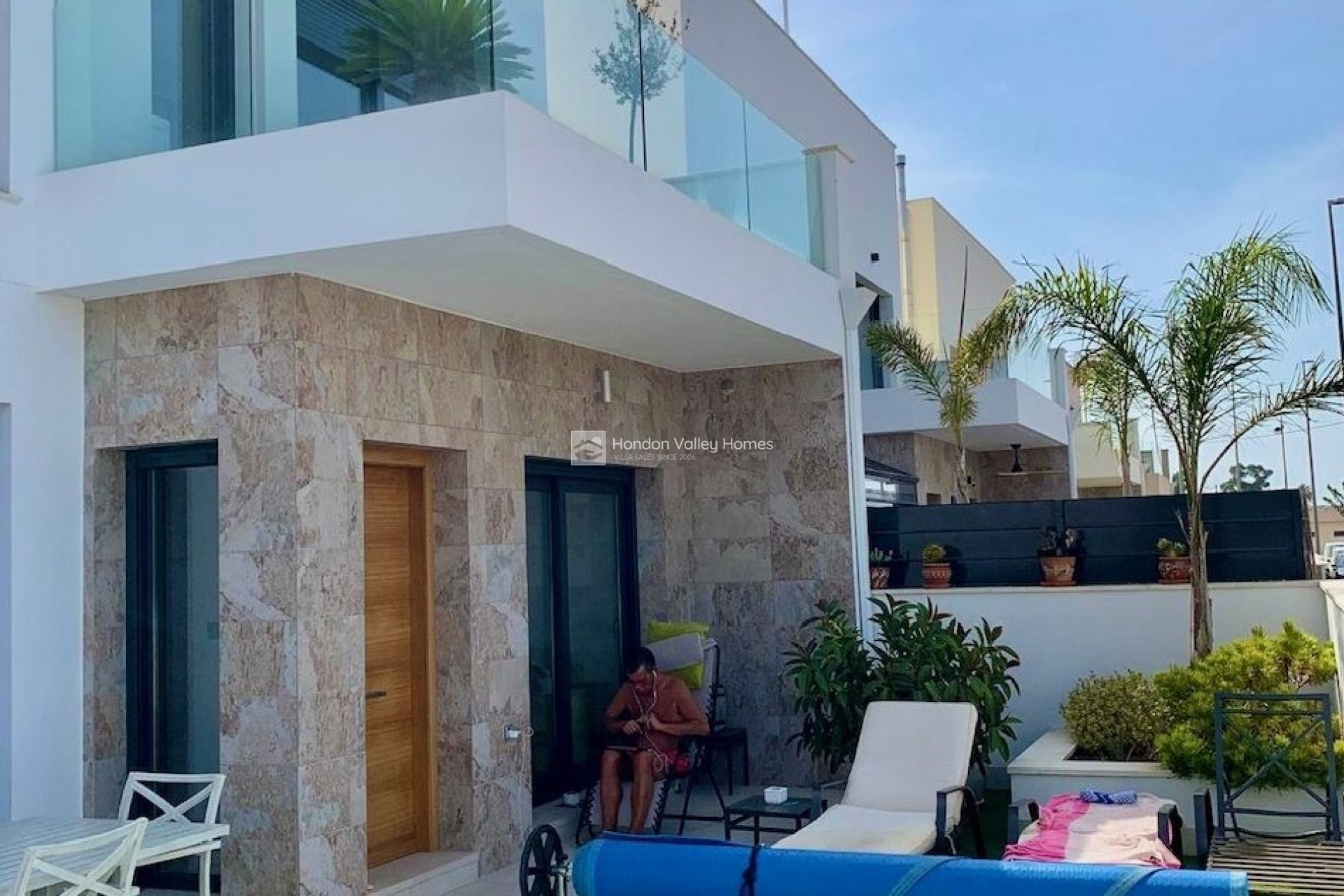 Resale - Villa - Daya Nueva