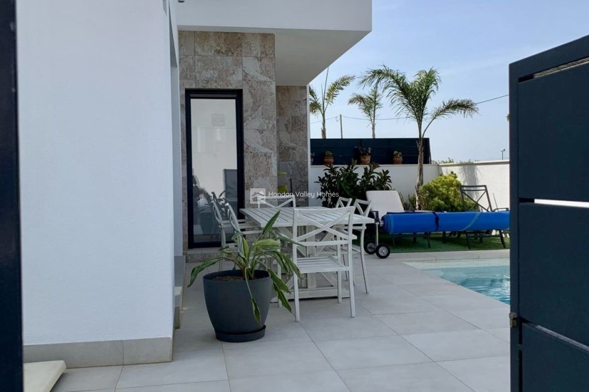 Resale - Villa - Daya Nueva