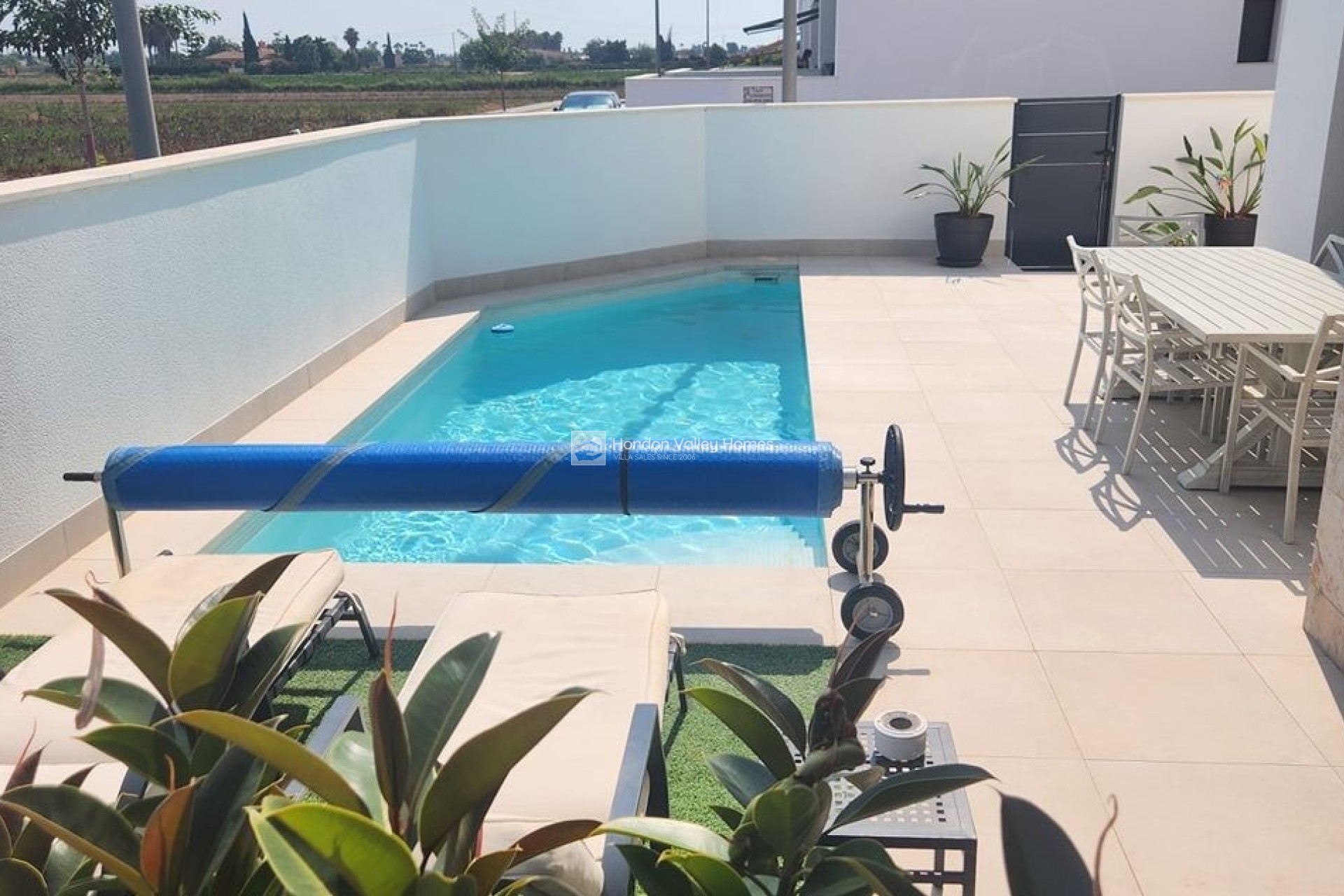 Resale - Villa - Daya Nueva