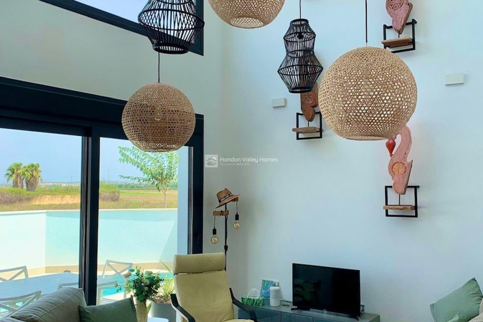 Resale - Villa - Daya Nueva