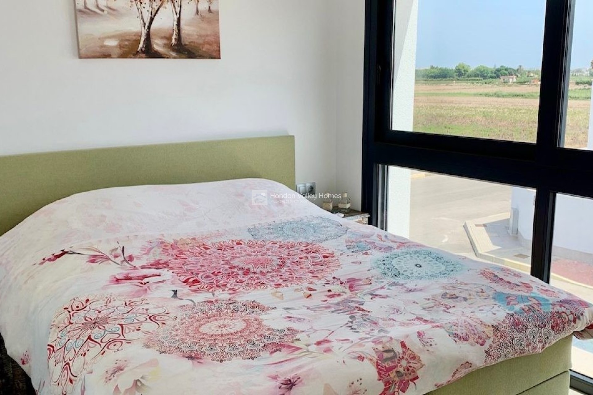 Resale - Villa - Daya Nueva