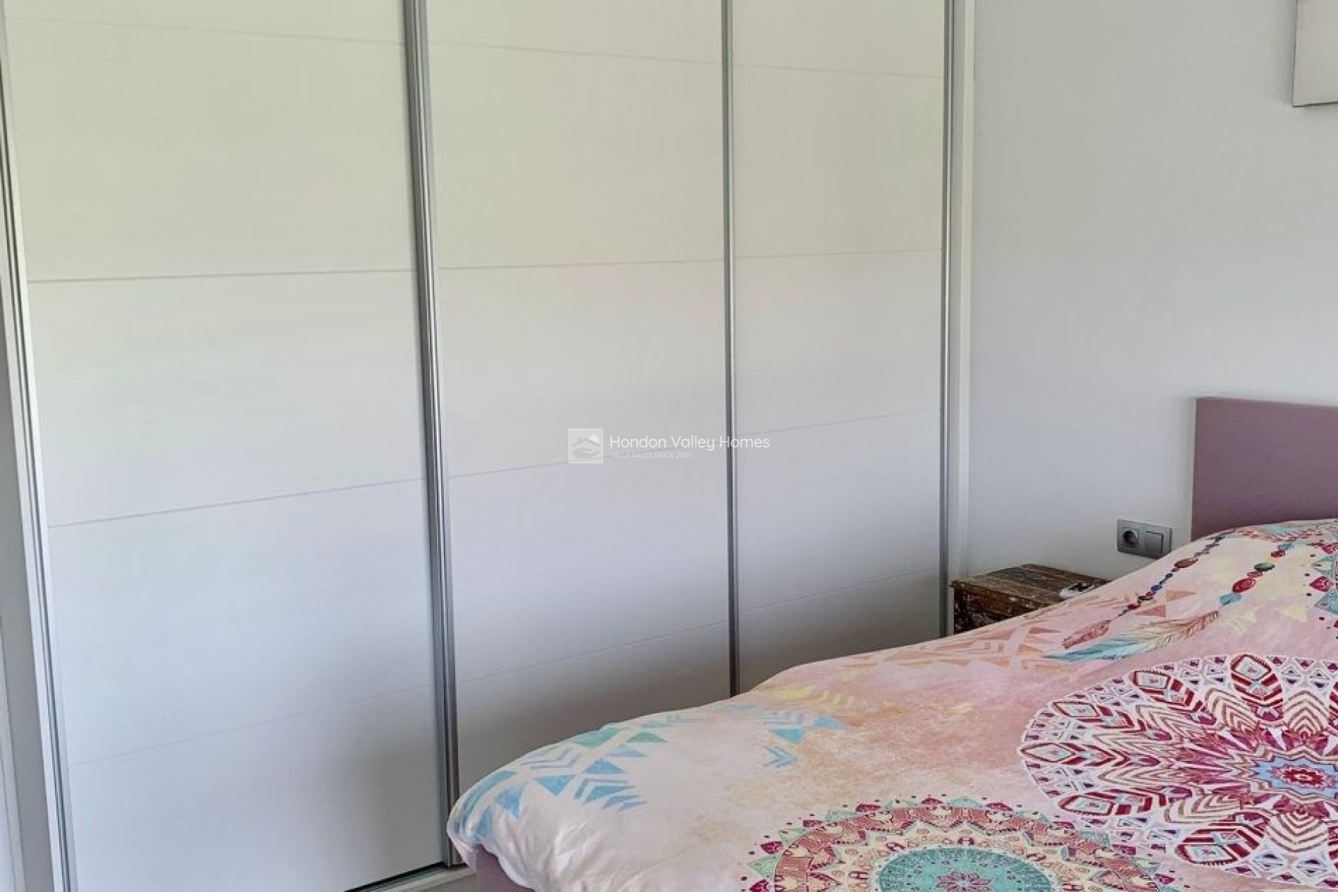 Resale - Villa - Daya Nueva