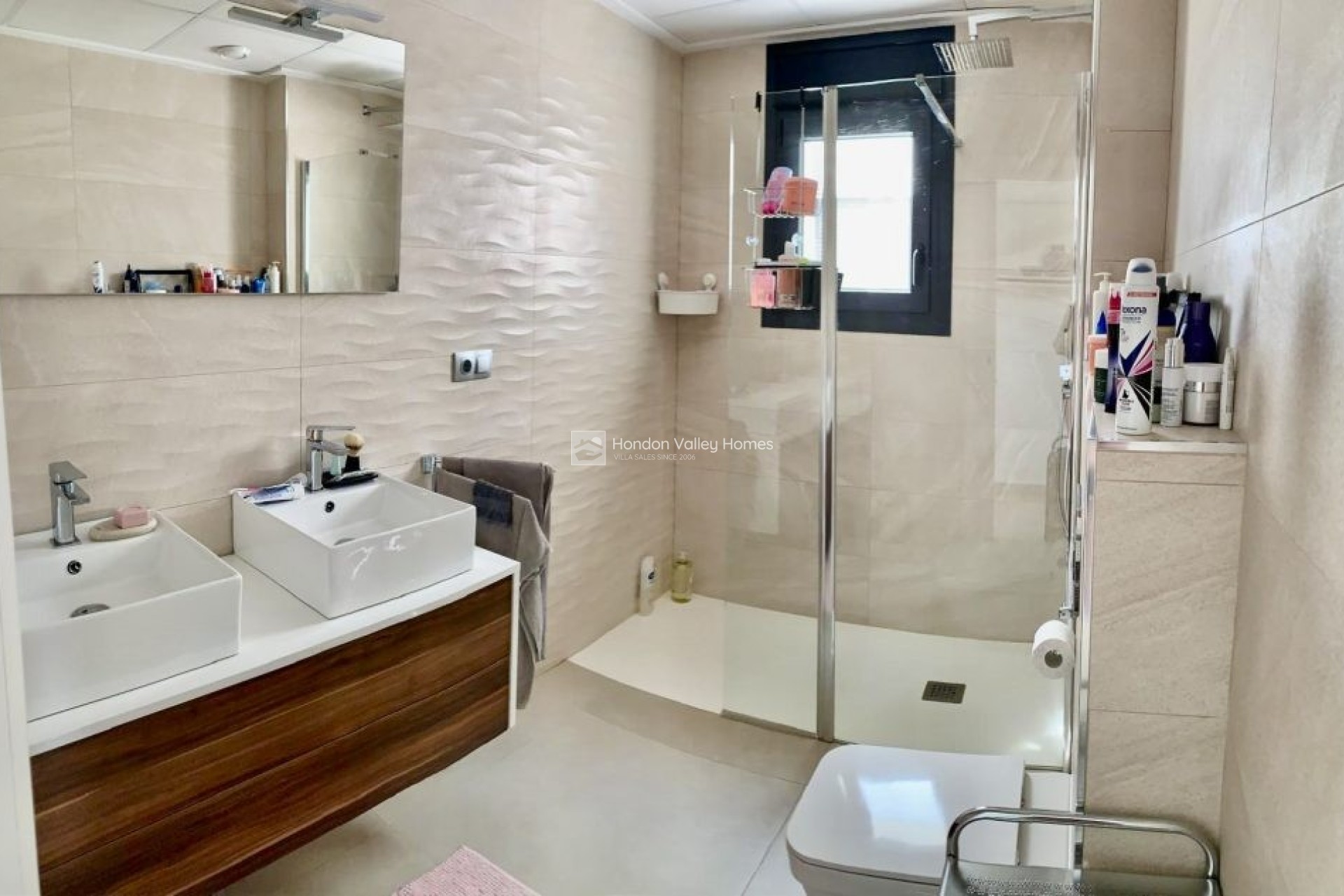Resale - Villa - Daya Nueva
