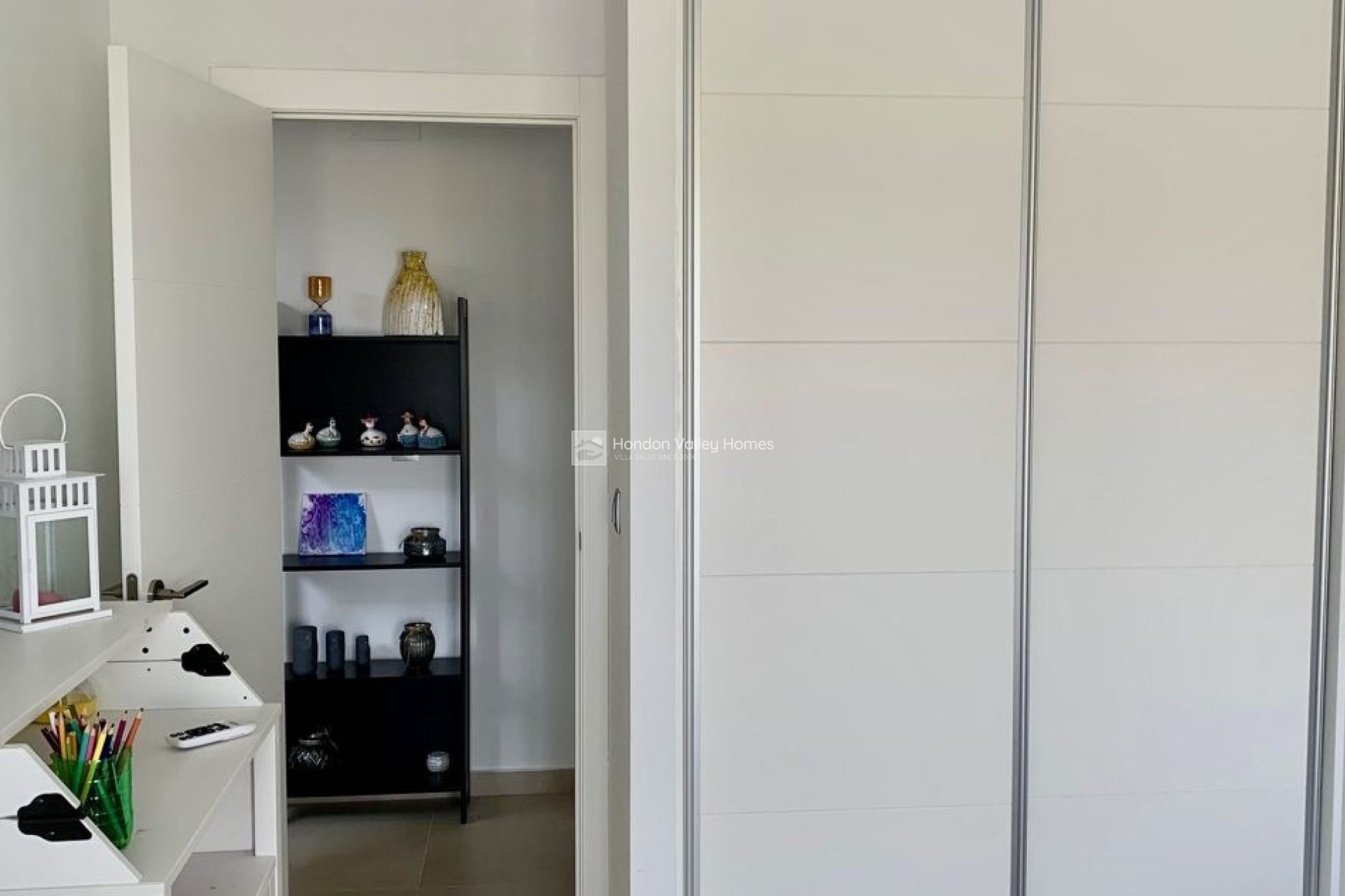 Resale - Villa - Daya Nueva