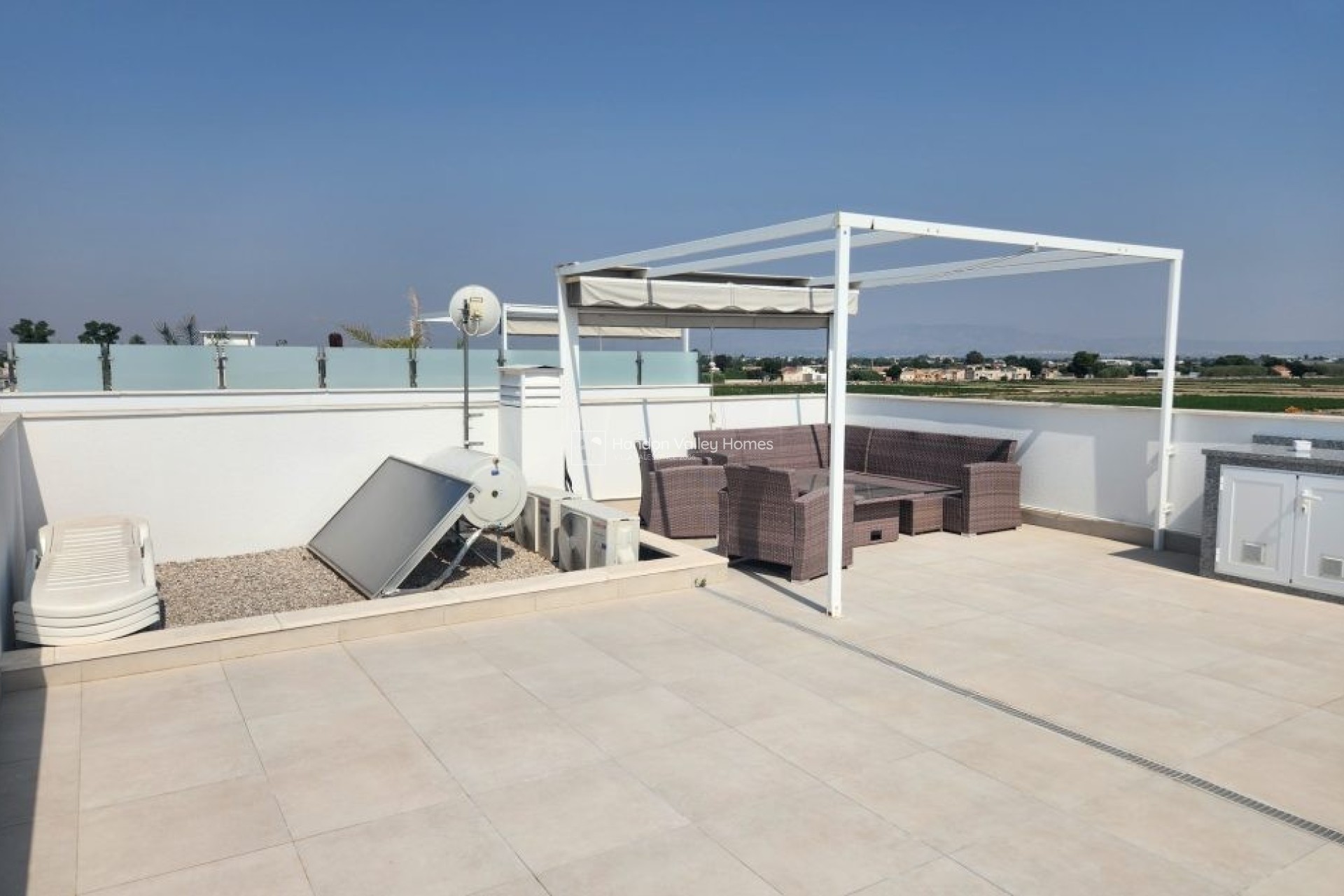 Resale - Villa - Daya Nueva