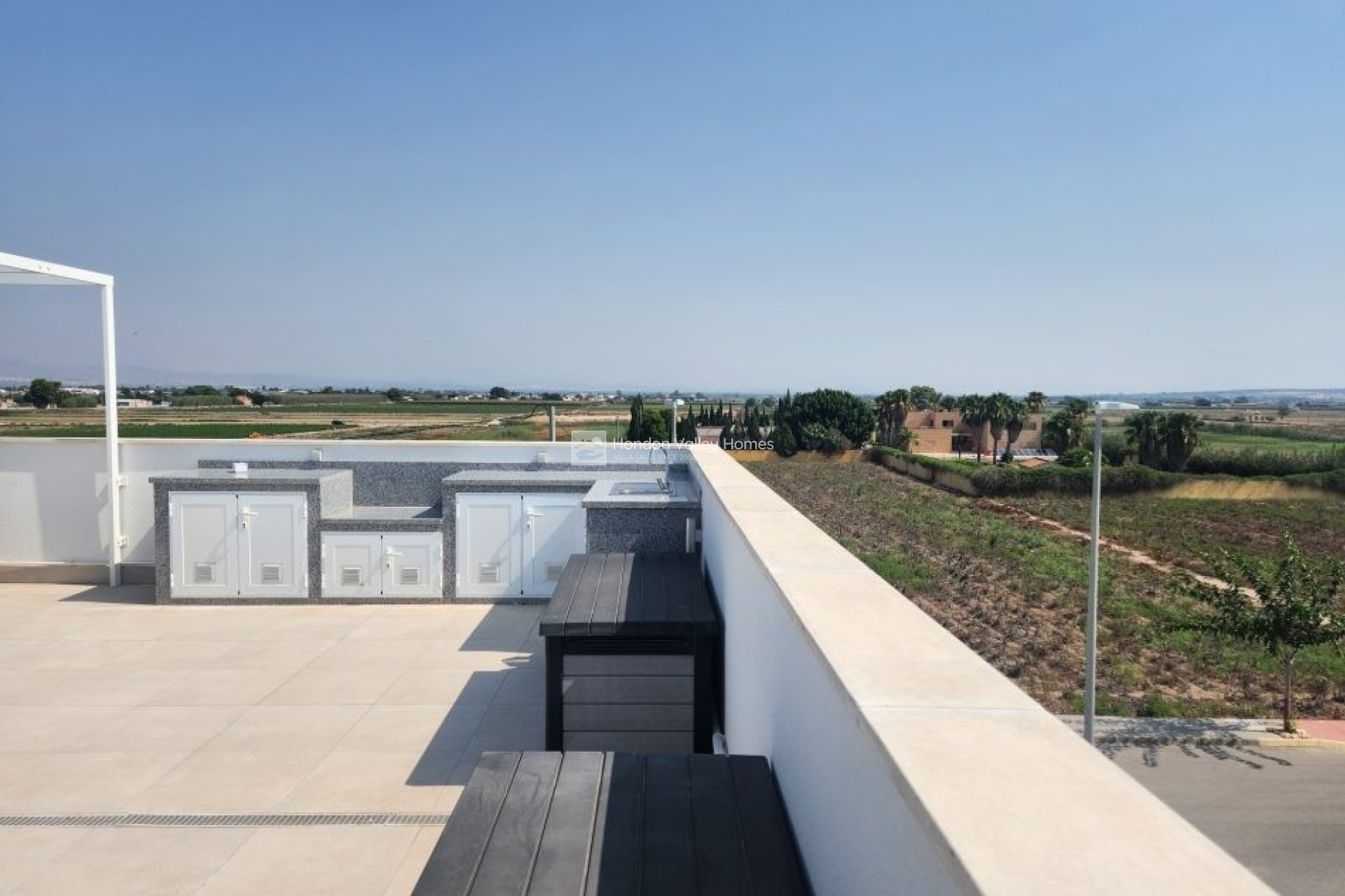 Resale - Villa - Daya Nueva