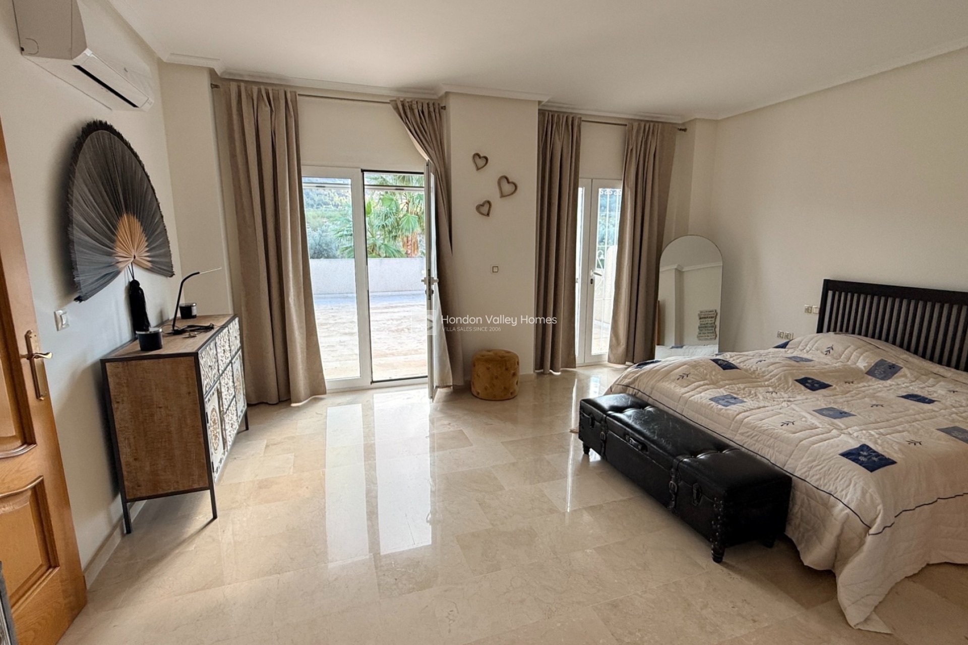 Resale - Villa - Detached - Hondón de las Nieves