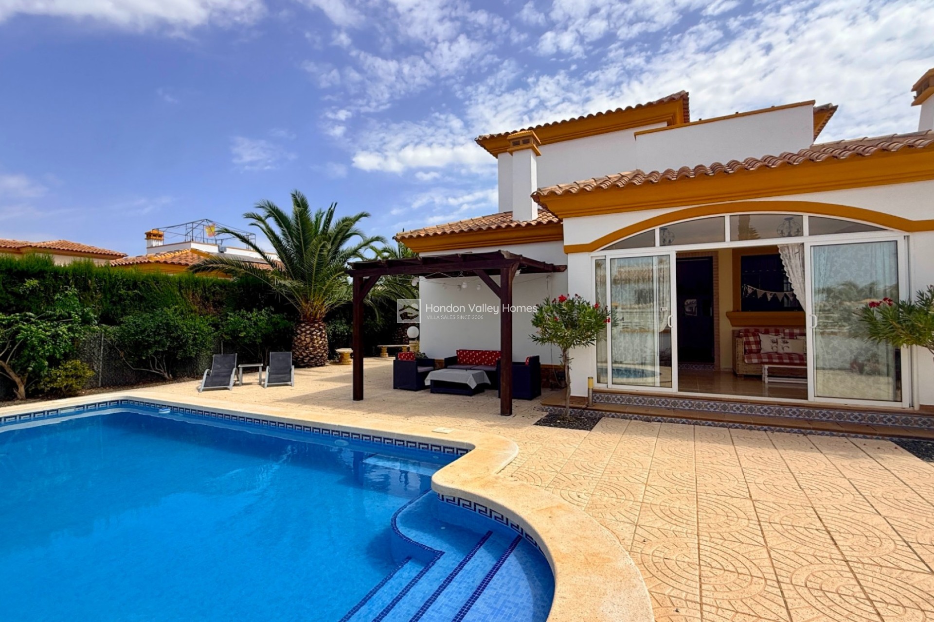 Resale - Villa - Detached - Hondón de las Nieves