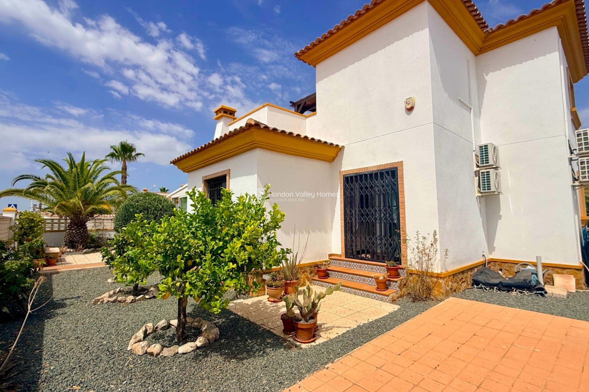 Resale - Villa - Detached - Hondón de las Nieves