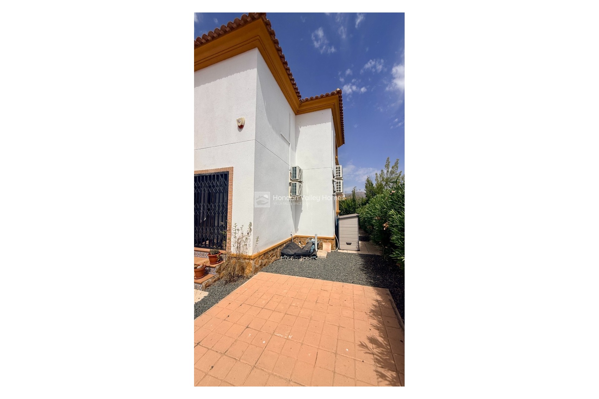 Resale - Villa - Detached - Hondón de las Nieves
