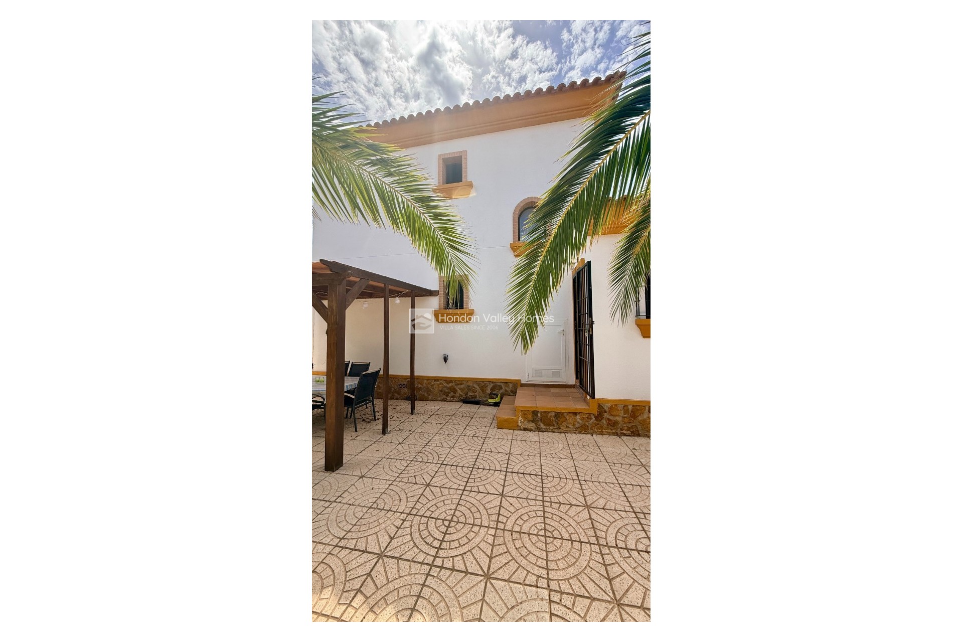 Resale - Villa - Detached - Hondón de las Nieves