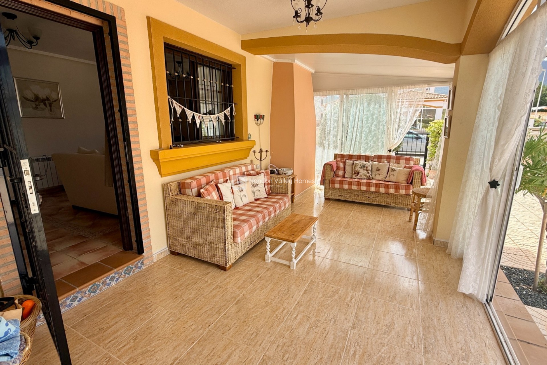 Resale - Villa - Detached - Hondón de las Nieves