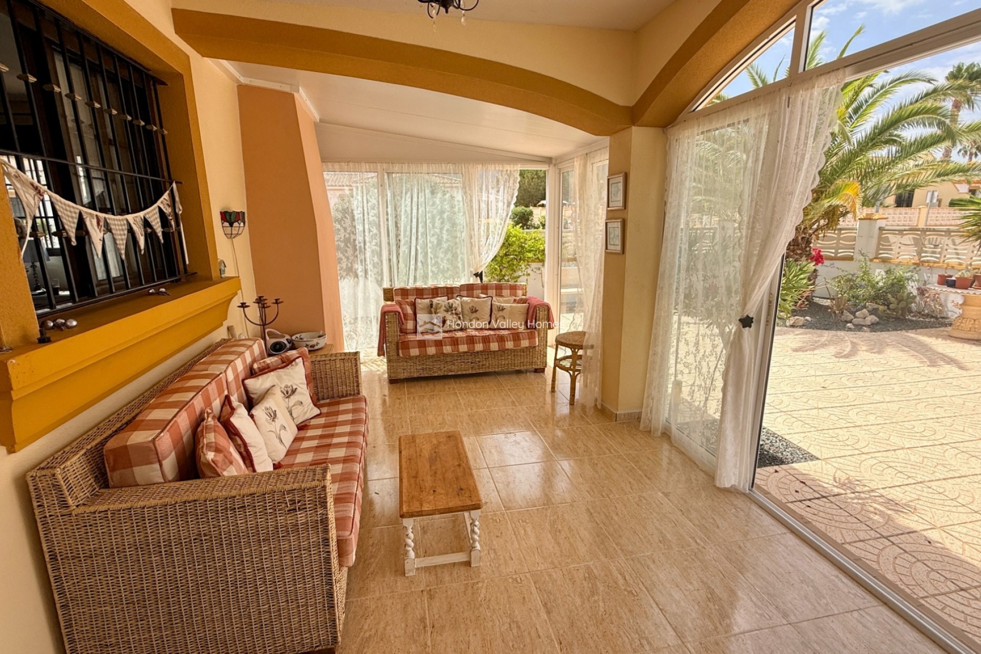 Resale - Villa - Detached - Hondón de las Nieves