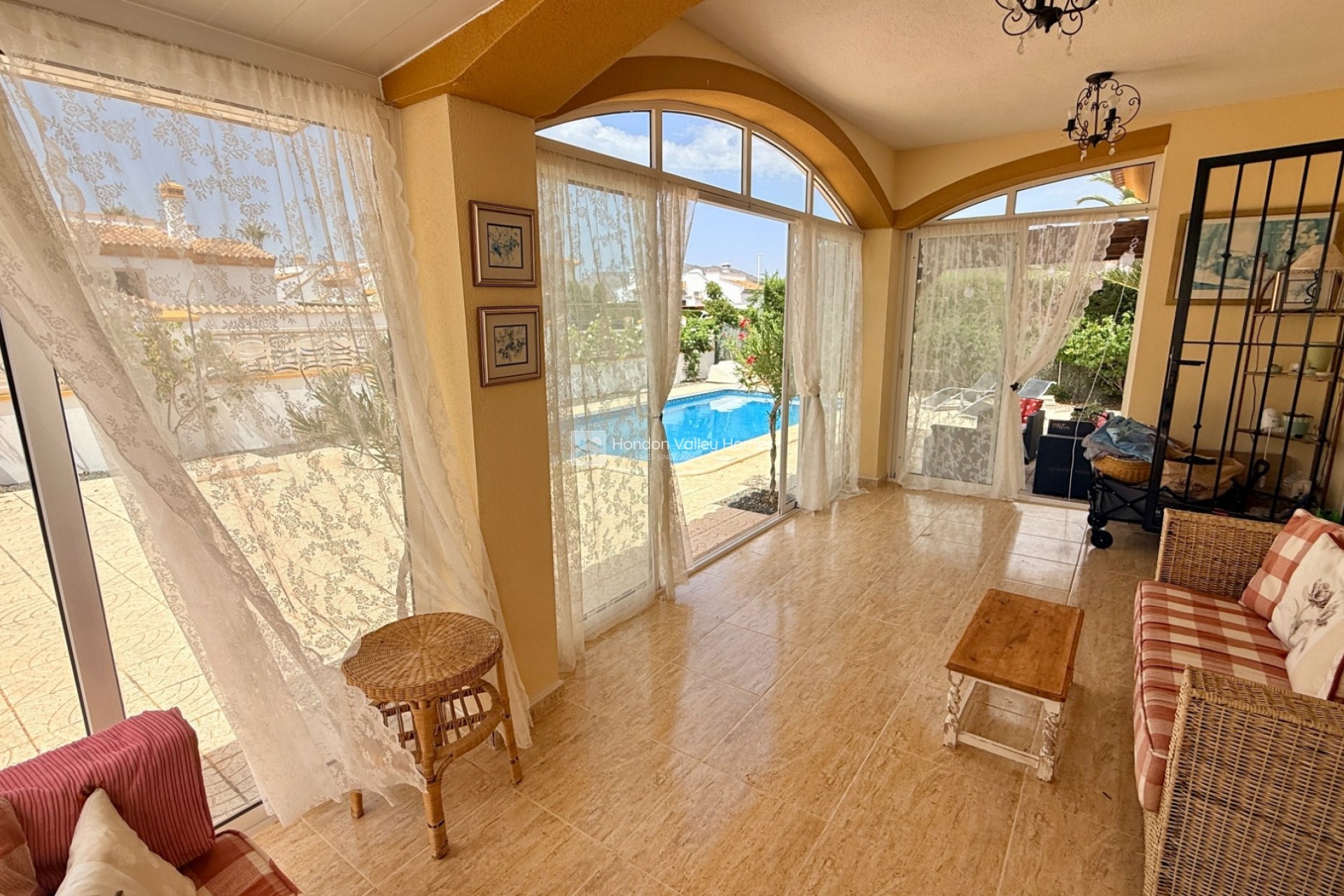 Resale - Villa - Detached - Hondón de las Nieves