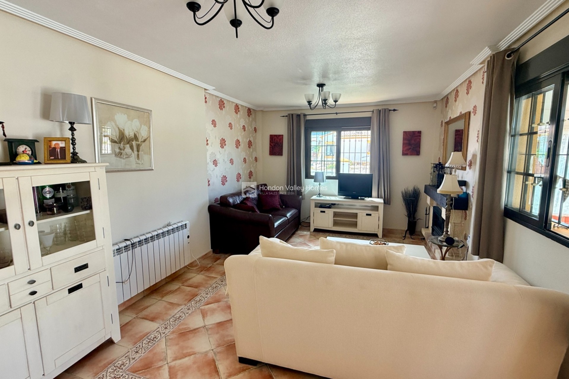 Resale - Villa - Detached - Hondón de las Nieves