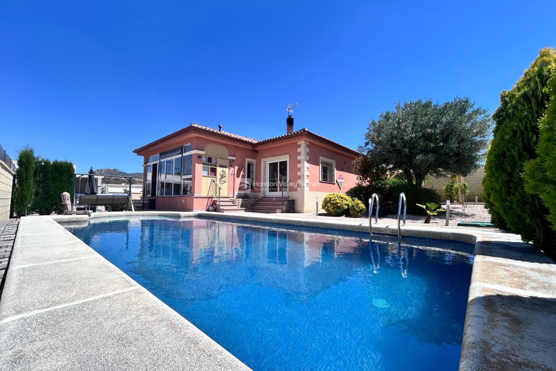 Resale - Villa - Detached - La Romana