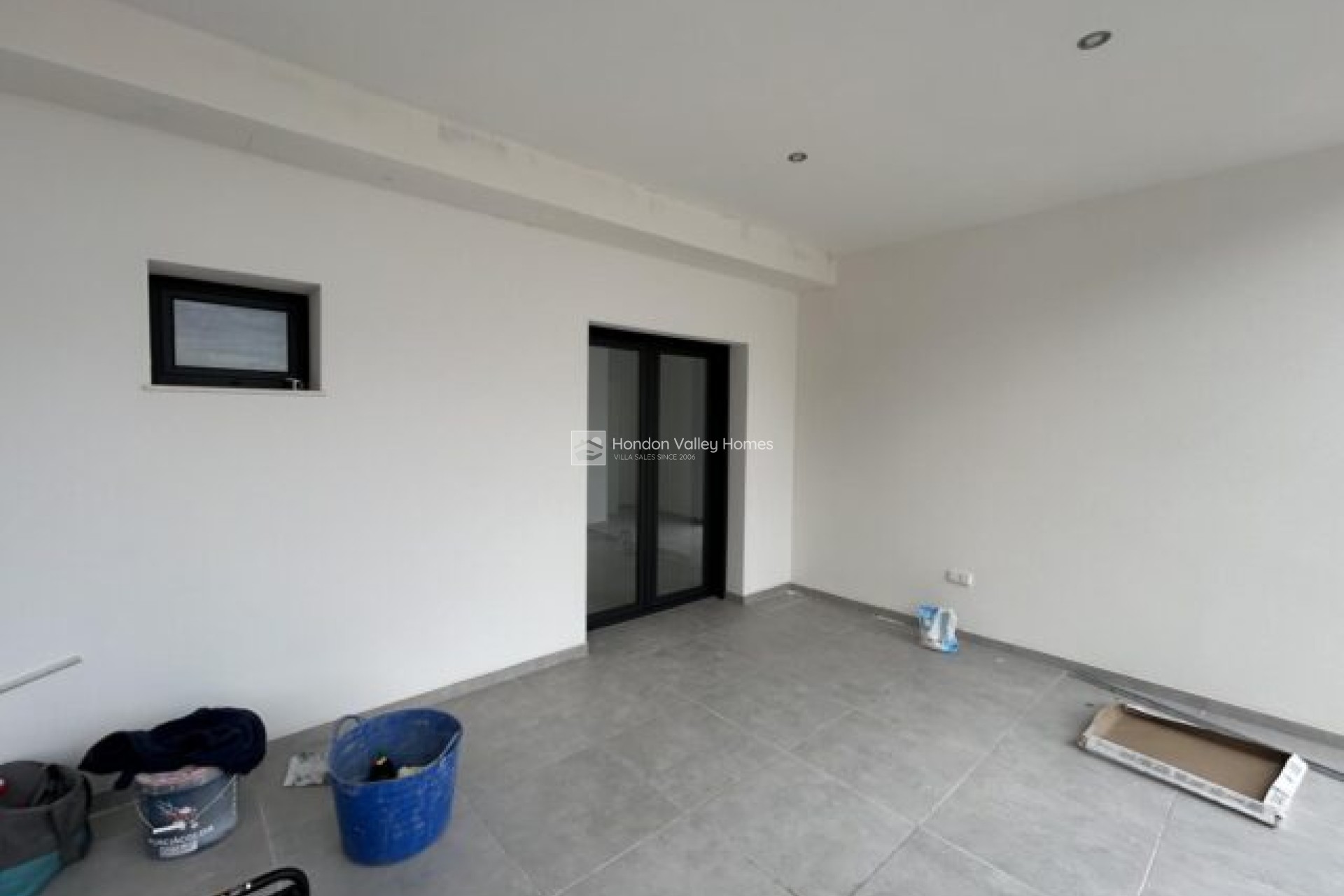 Resale - Villa - El Canton