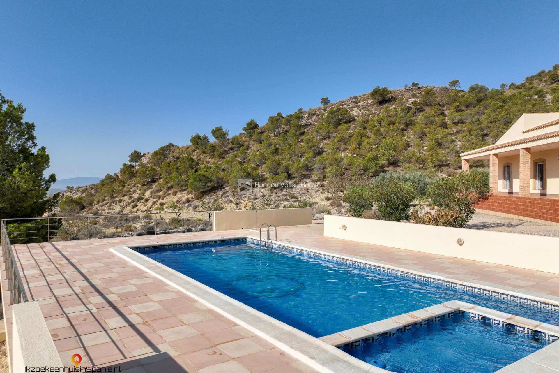 Resale - Villa - Fortuna