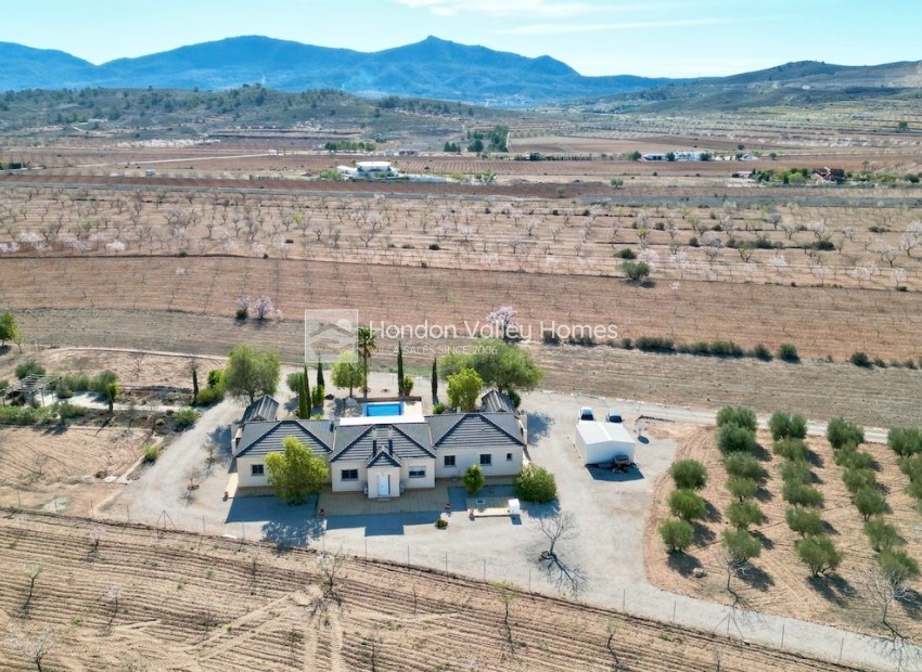 Resale - Villa - Hondón de las Nieves - La Canalosa