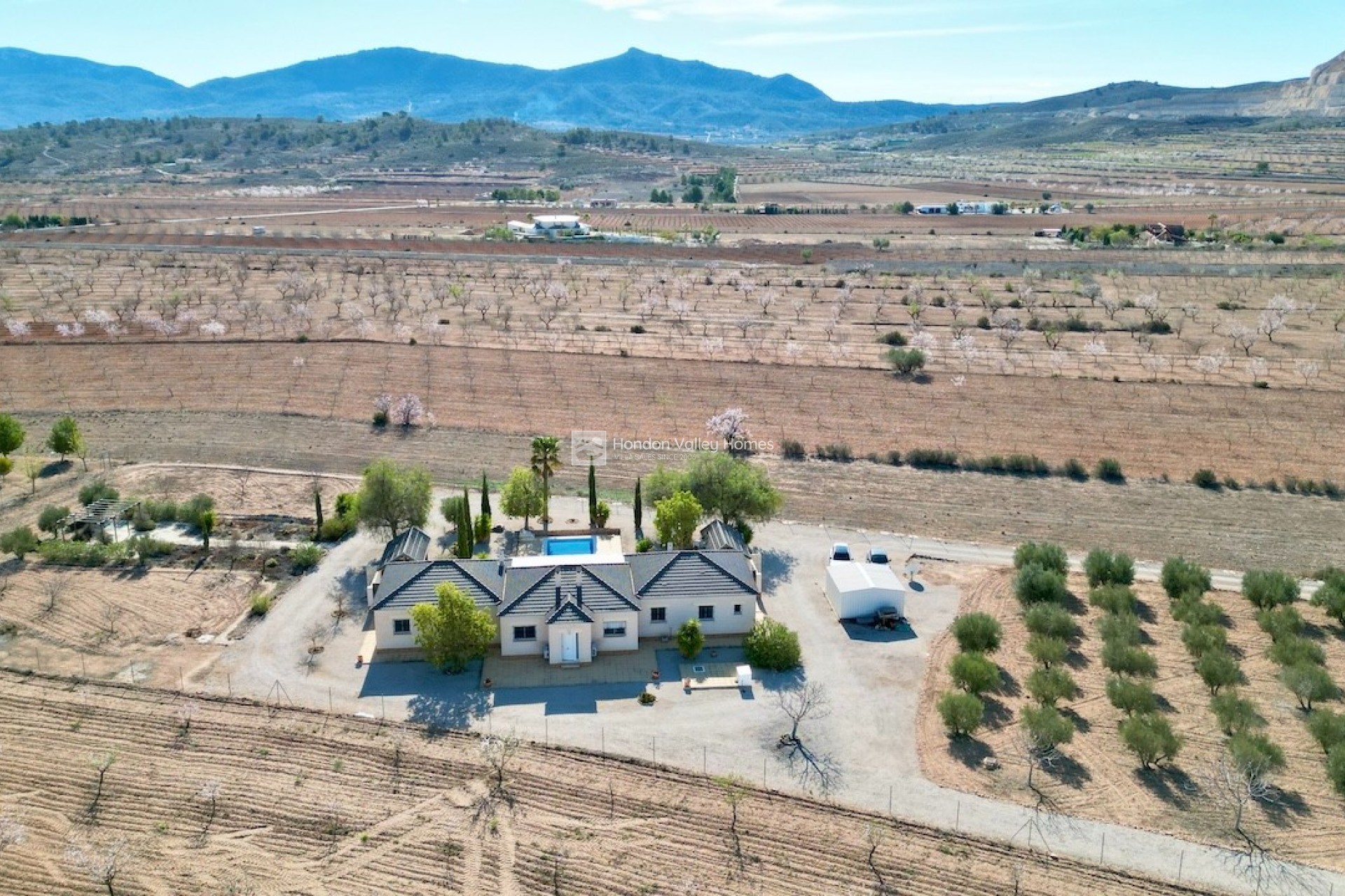 Resale - Villa - Hondón de las Nieves - La Canalosa