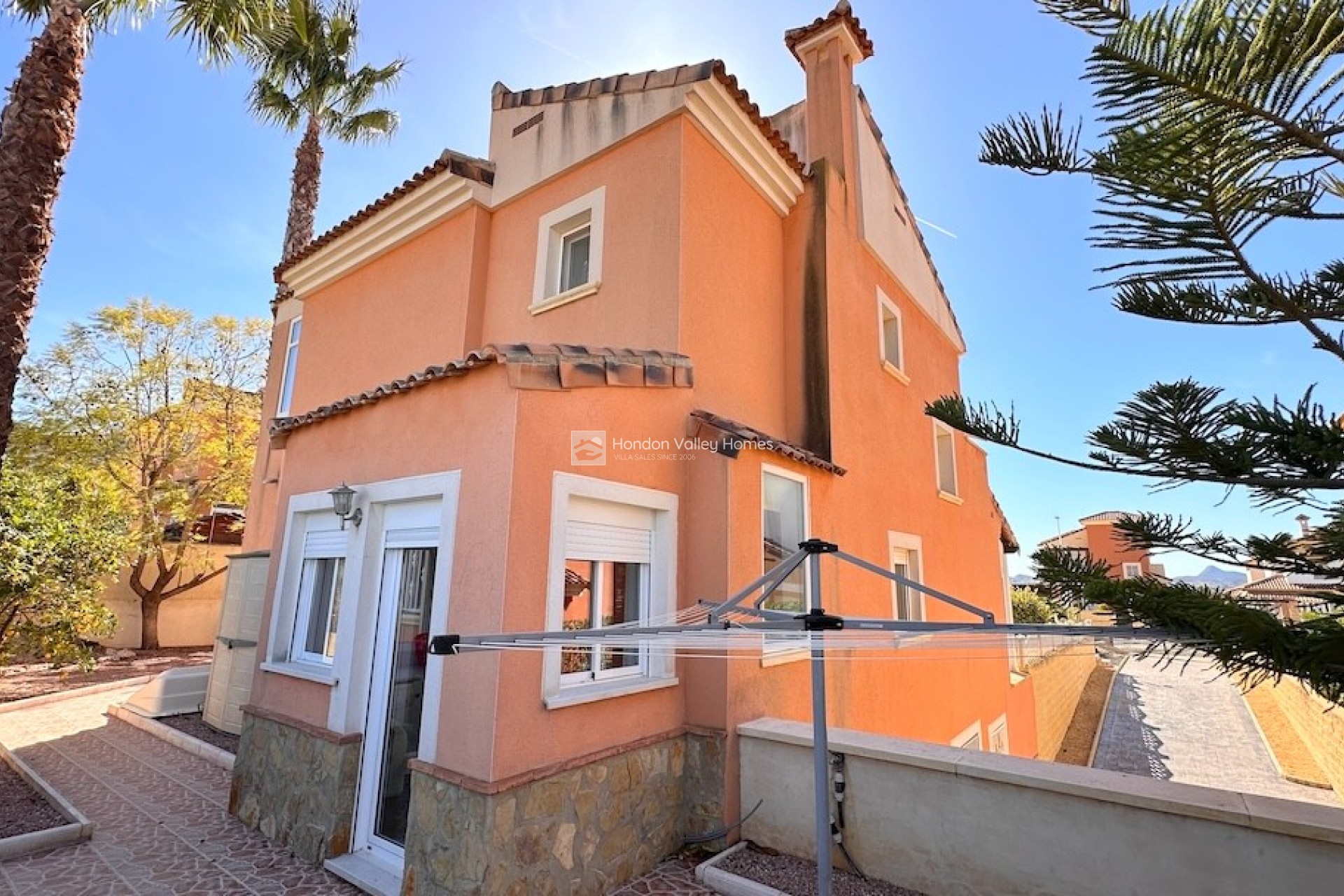 Resale - Villa - HONDON DE LAS NIEVES - La Montanosa