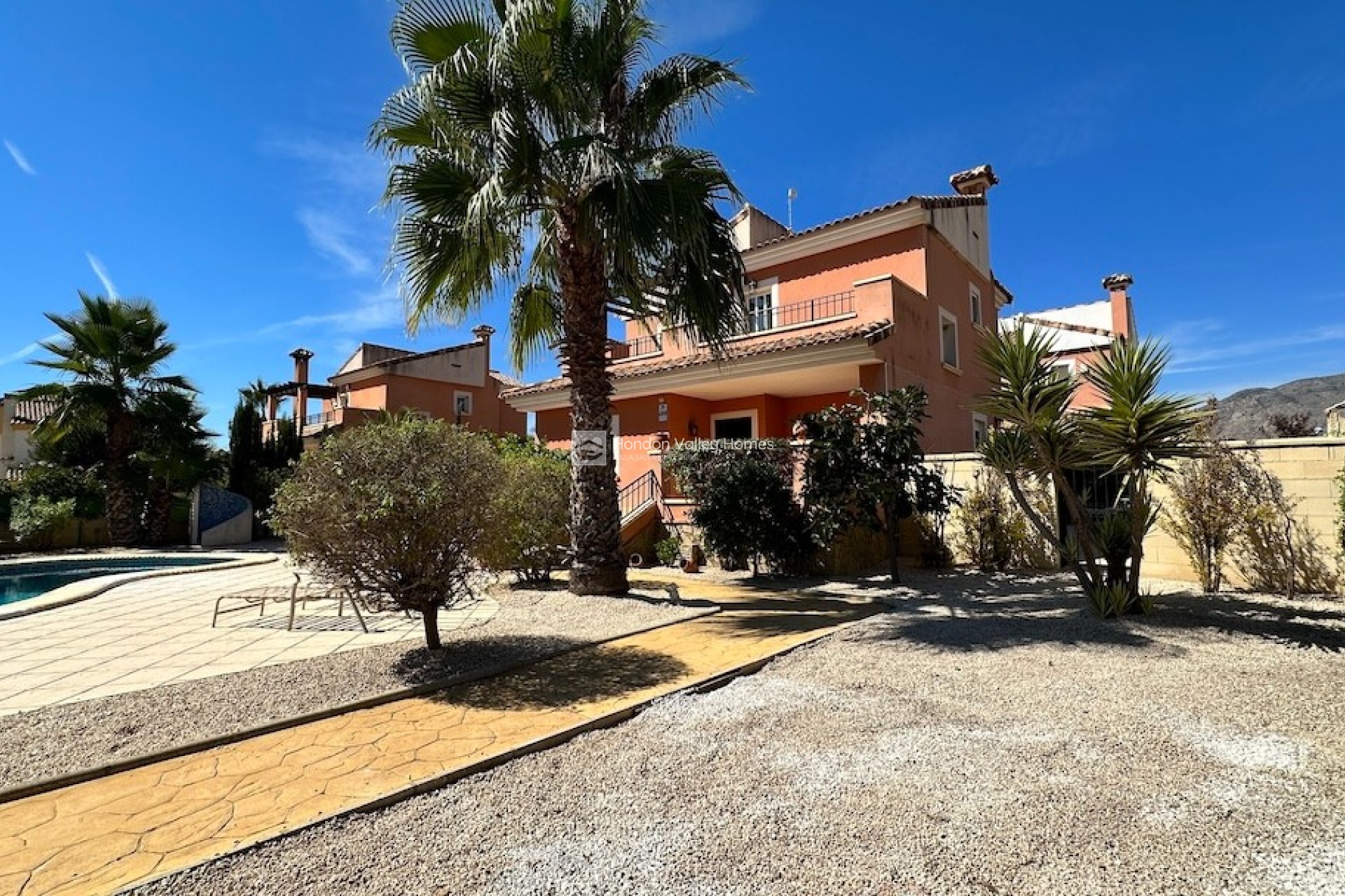 Resale - Villa - HONDON DE LAS NIEVES - La Montanosa