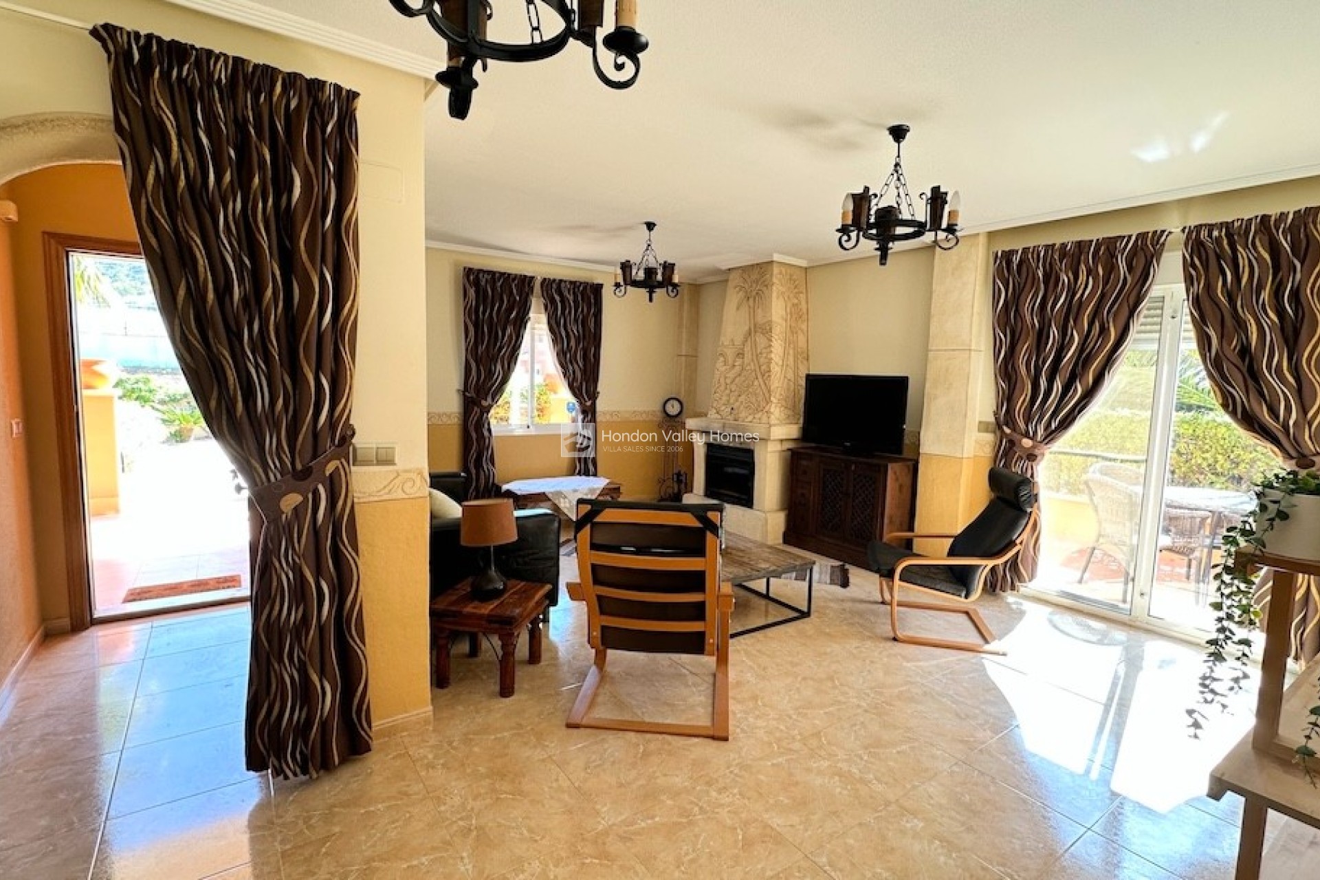 Resale - Villa - HONDON DE LAS NIEVES - La Montanosa