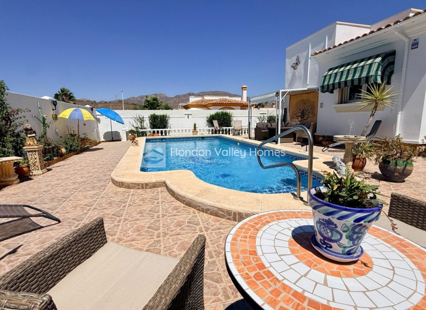 Resale - Villa - Hondón de las Nieves - La Montañosa