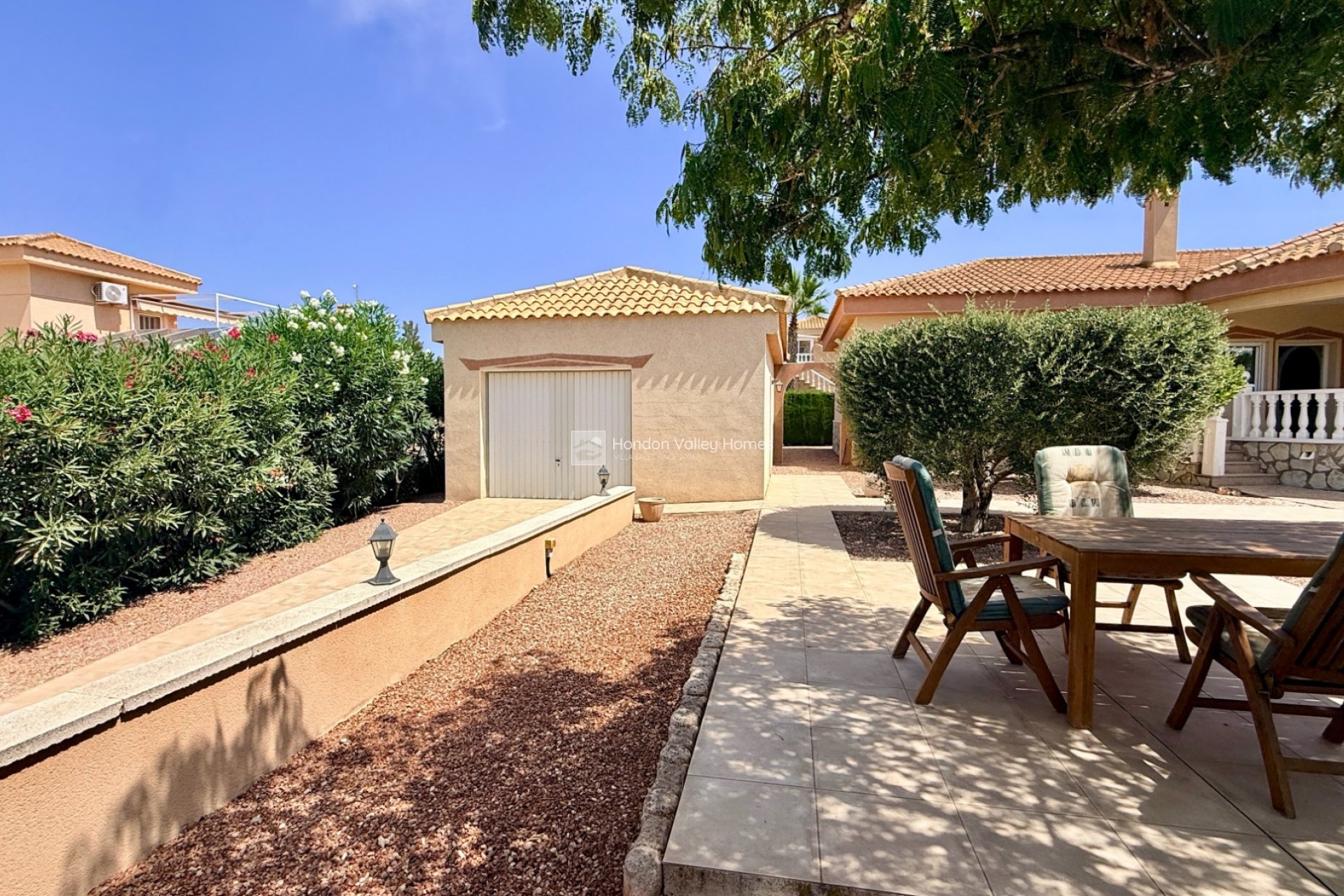 Resale - Villa - Hondón de las Nieves - La Montañosa