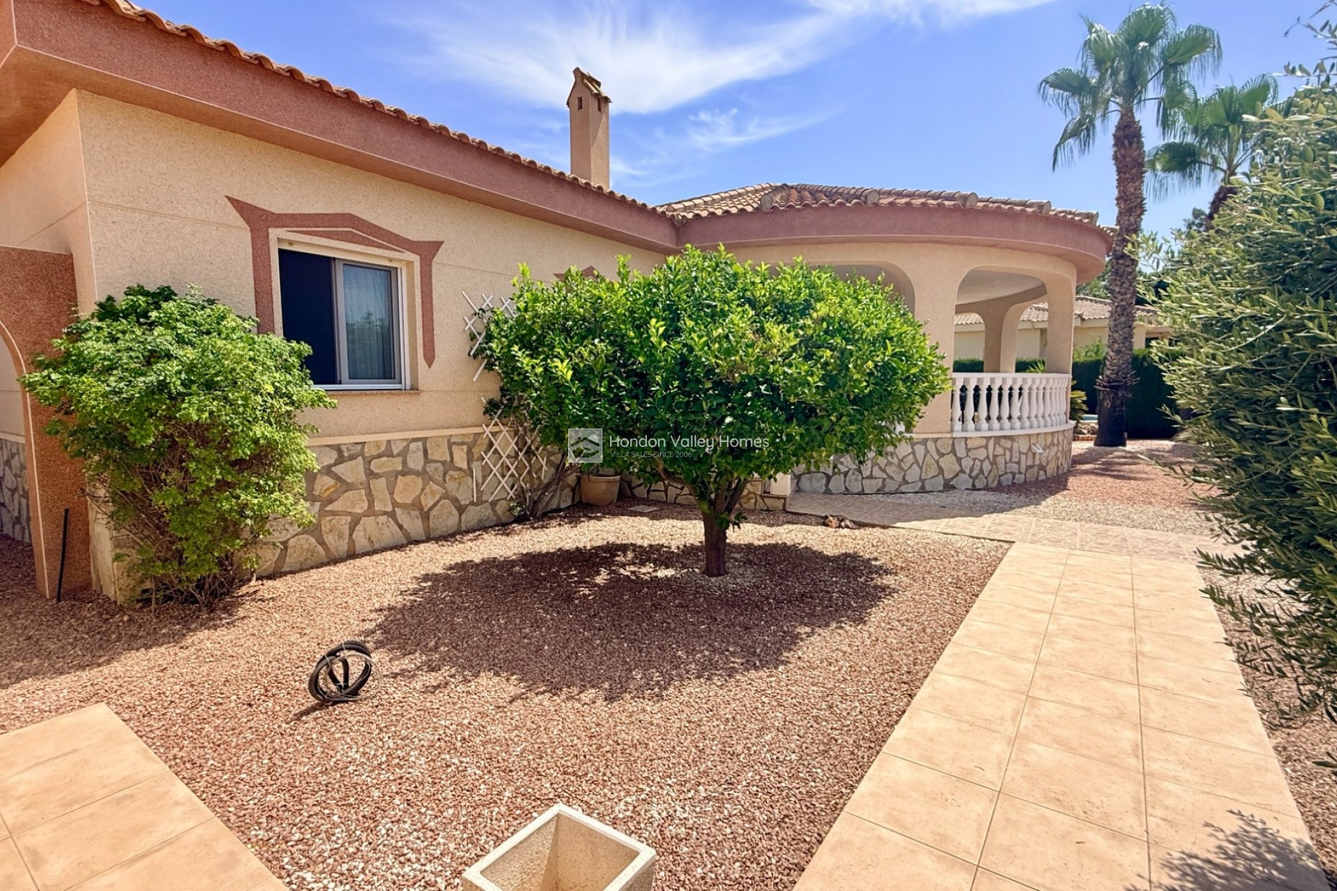 Resale - Villa - Hondón de las Nieves - La Montañosa