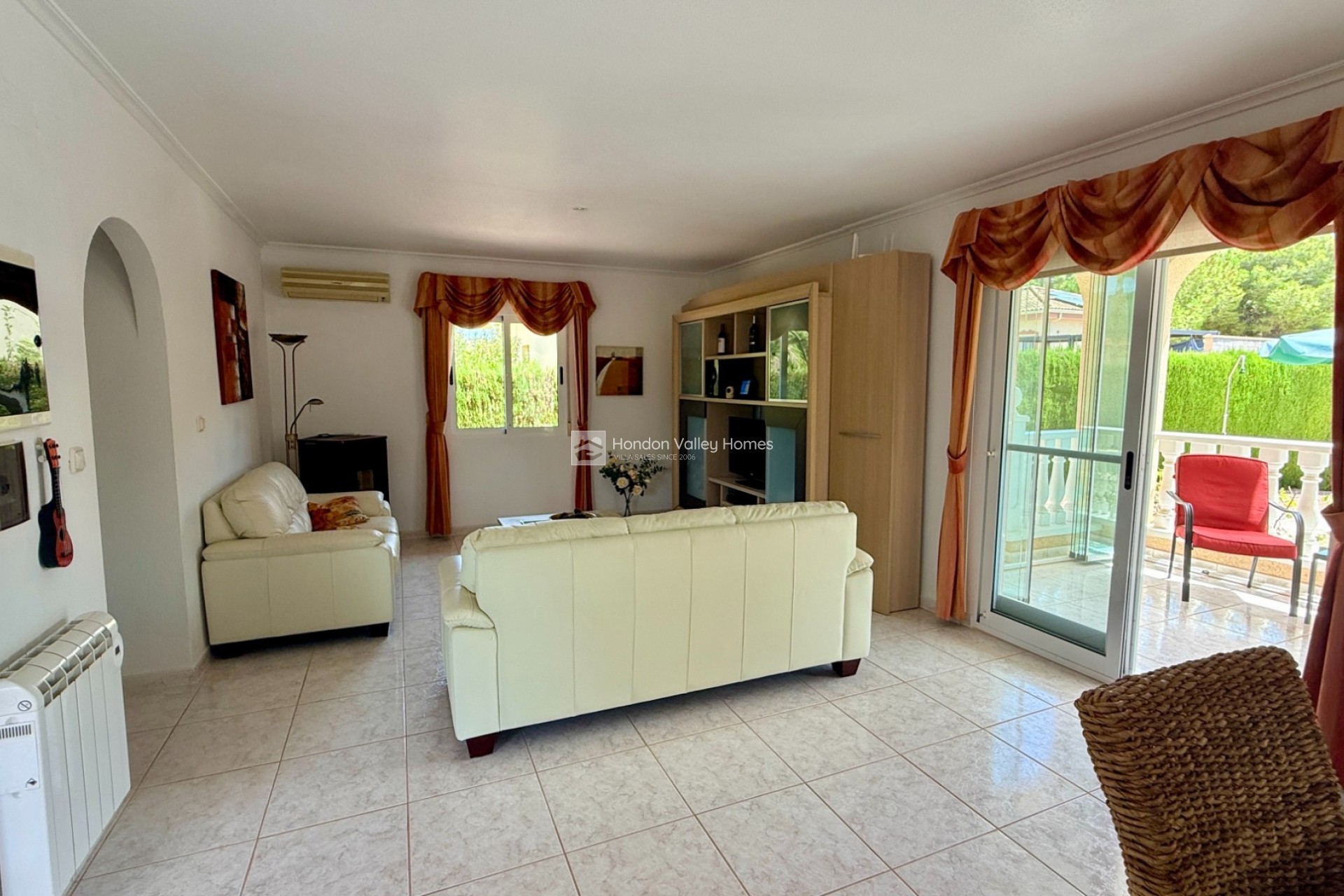 Resale - Villa - Hondón de las Nieves - La Montañosa