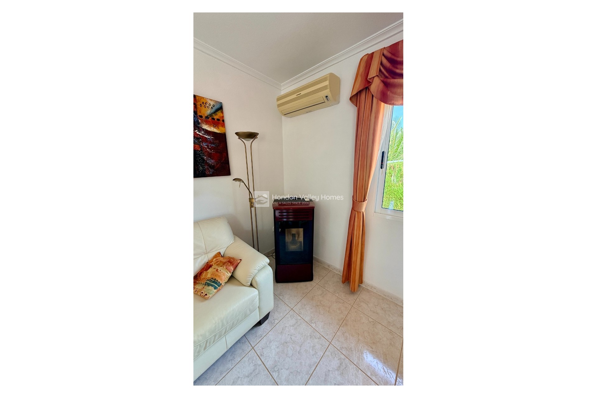 Resale - Villa - Hondón de las Nieves - La Montañosa