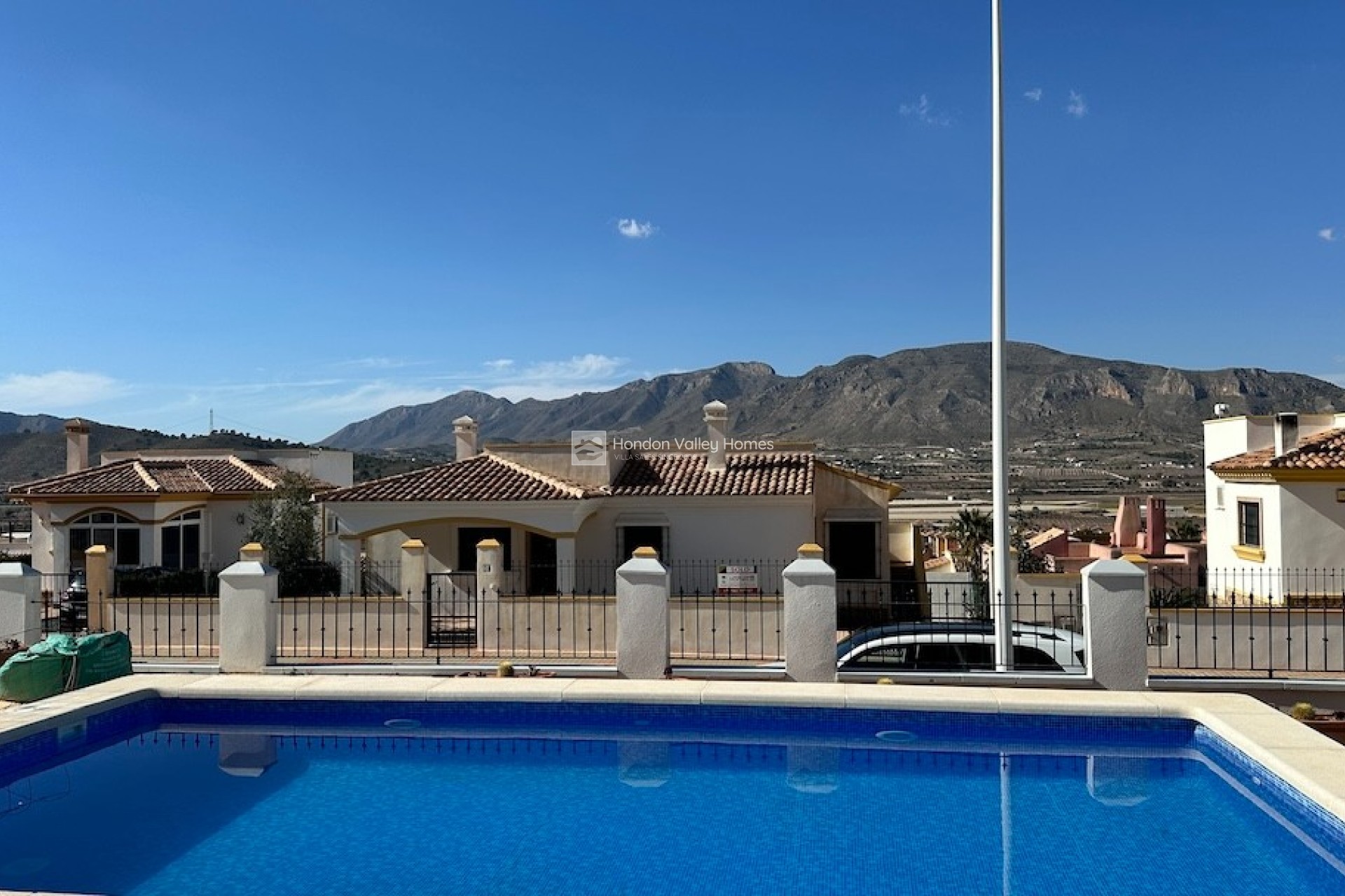 Resale - Villa - Hondón de las Nieves - La Montañosa