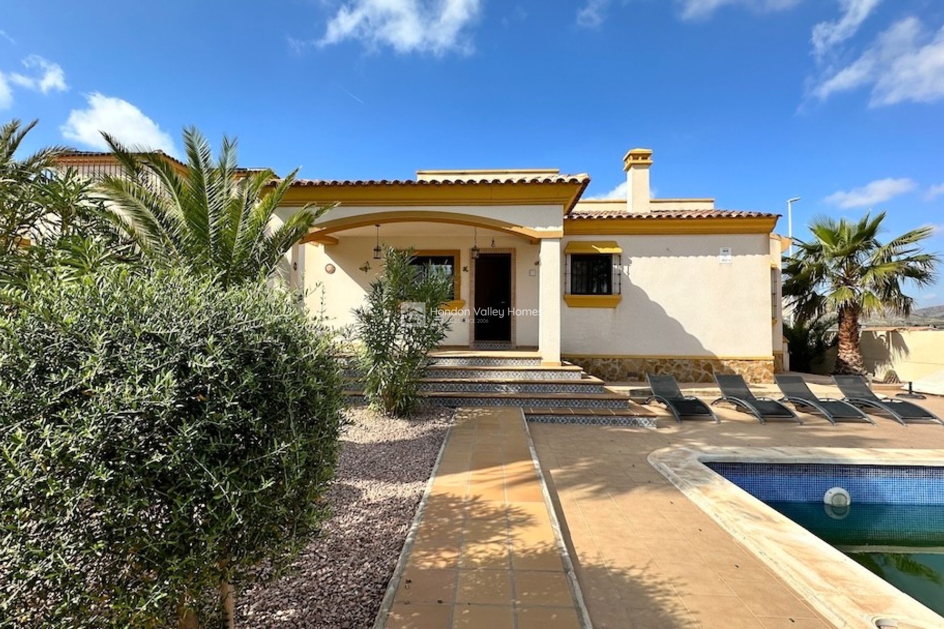 Resale - Villa - HONDON DE LAS NIEVES - La Montanosa