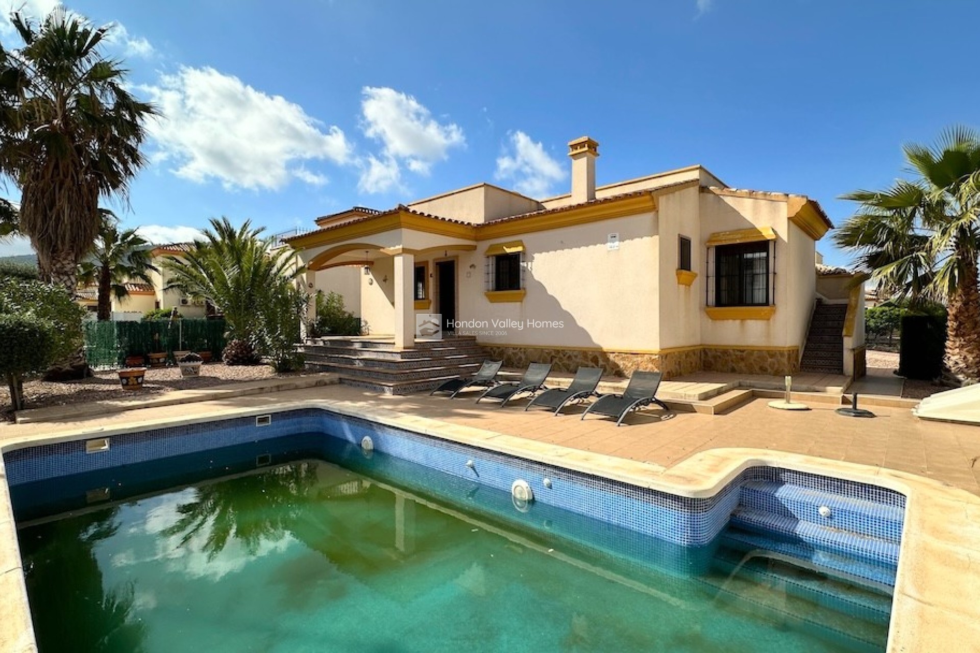 Resale - Villa - HONDON DE LAS NIEVES - La Montanosa